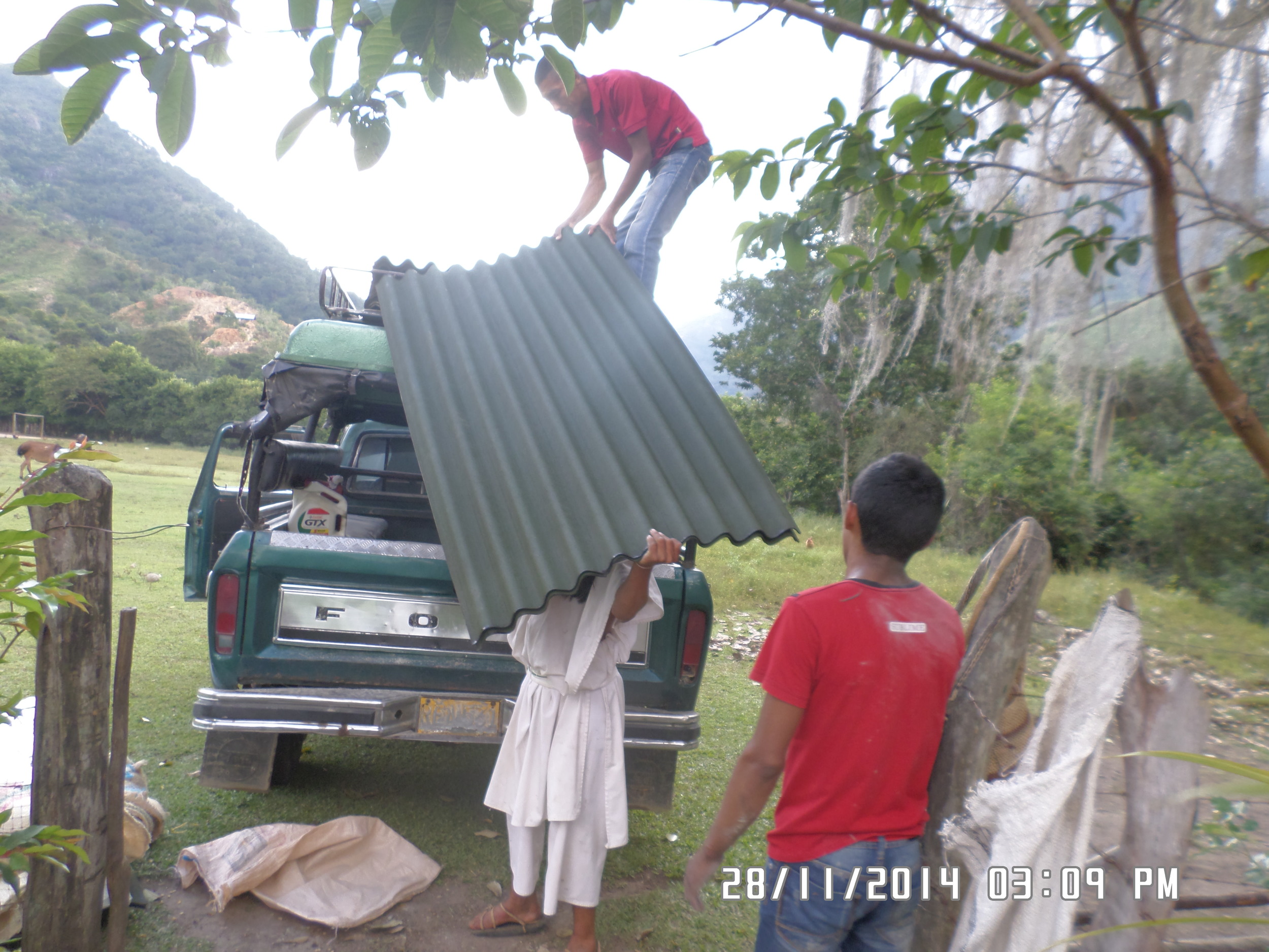Downloading the materials at Sabana Crespo