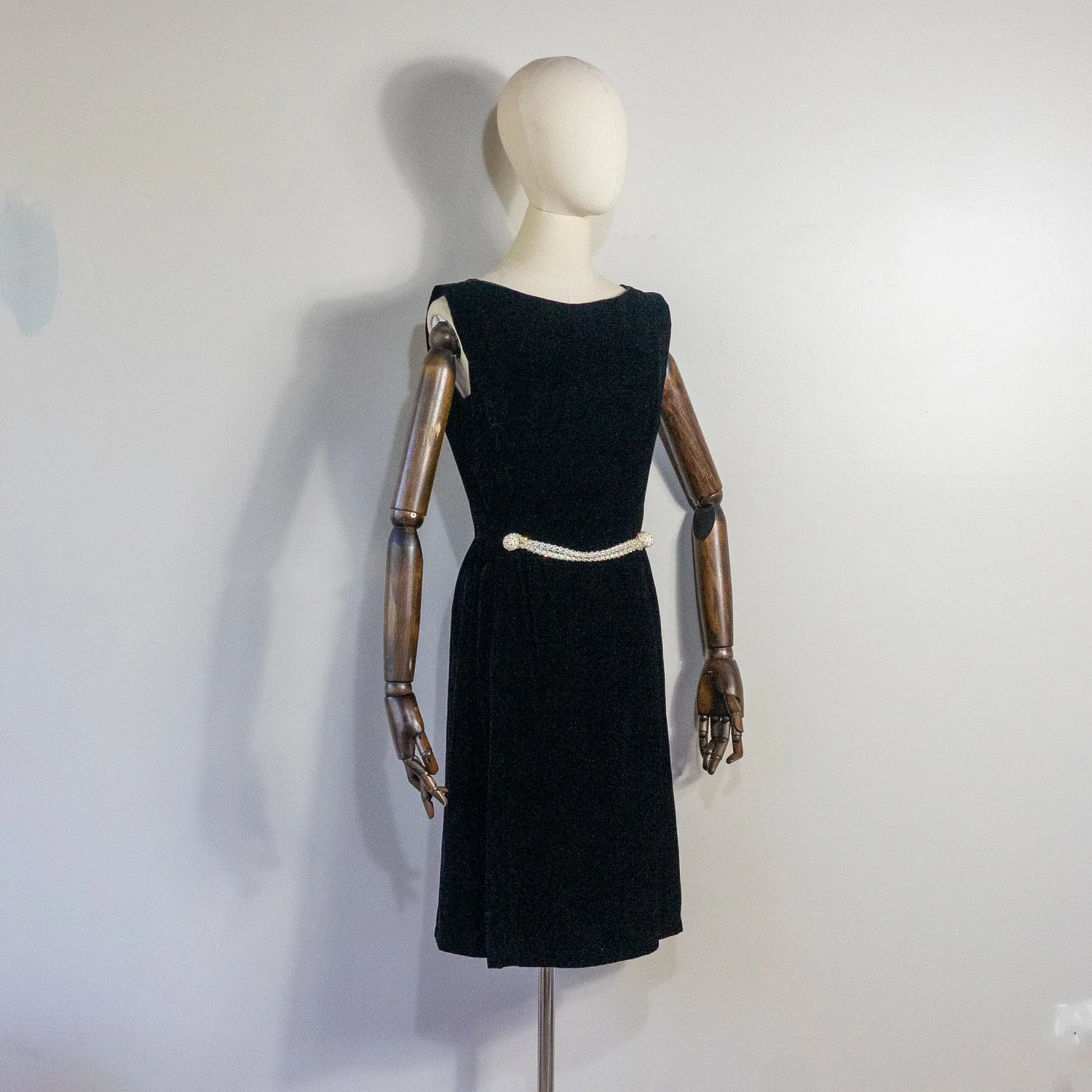 vintage 1960s Victor Costa sheath dress Inherited vintage 1960s Victor Costa sheath dress Inherited