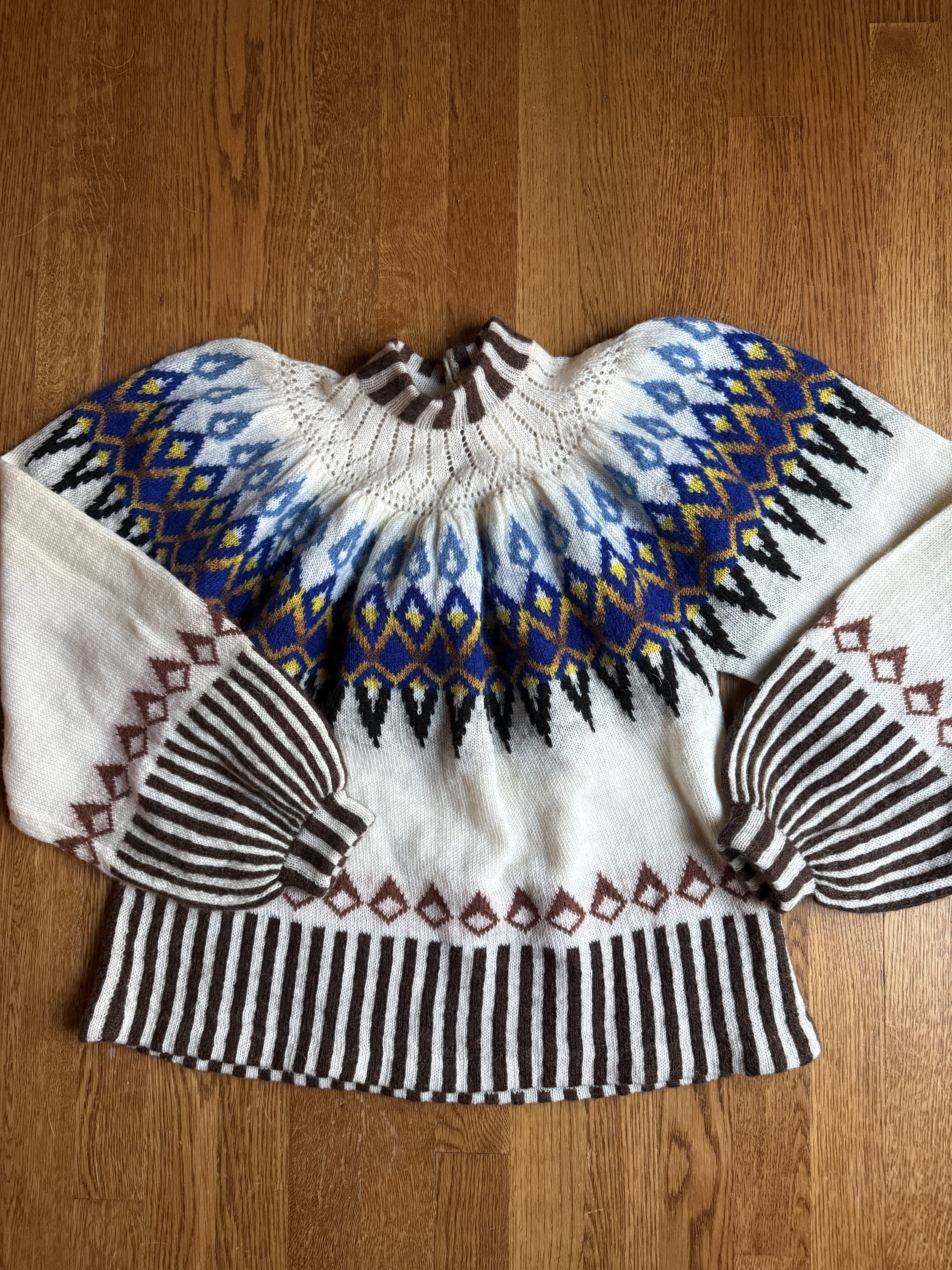 vintage 1980s It's Pure Gould abstract sweater — Inherited vintage 1980s It's Pure Gould abstract sweater — Inherited