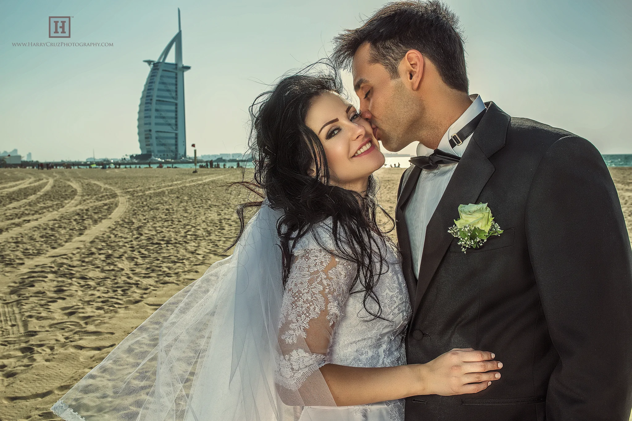  Copyright {HC} Harry Cruz Photography
www.harrycruz.com
All Rights Reserved
DubaiWeddingPhotographer 