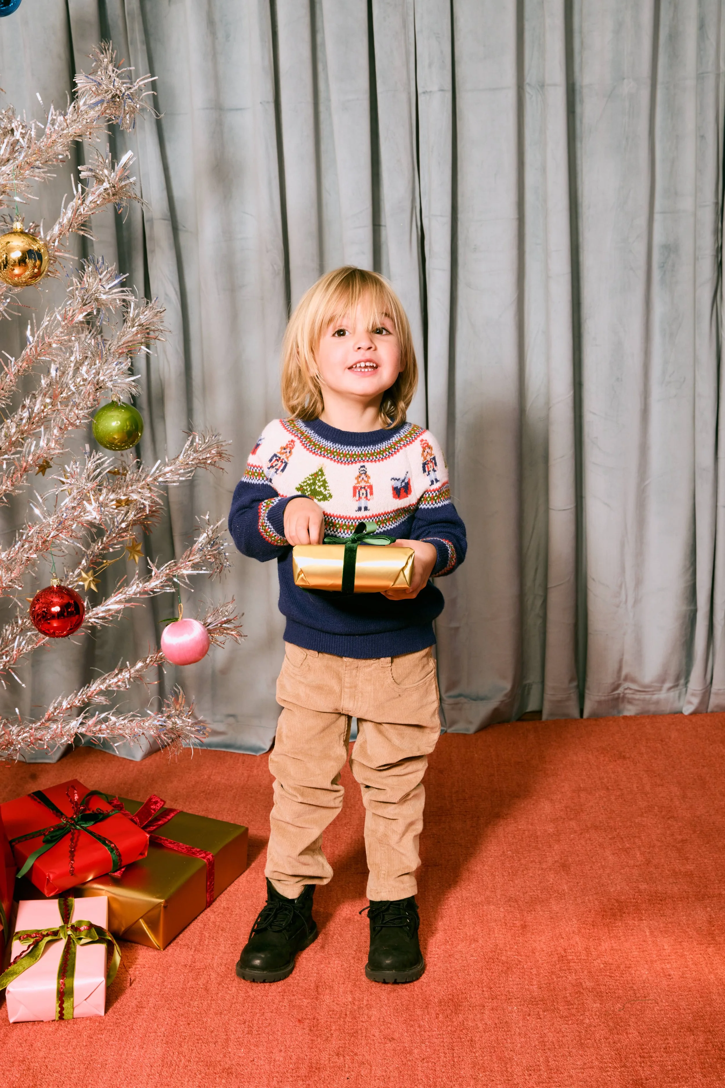 DanielleHolidayTEST11378.jpg