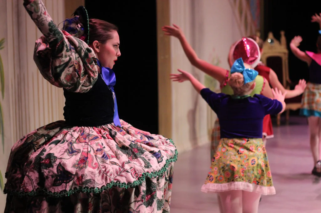 Act-2-04-Gumdrops-and-Elves-22-1024x682.jpg