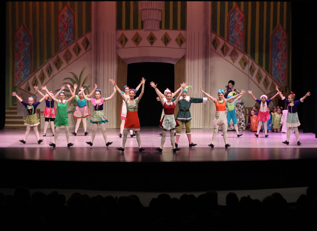 Act-2-04-Gumdrops-and-Elves-7-1024x746.jpg