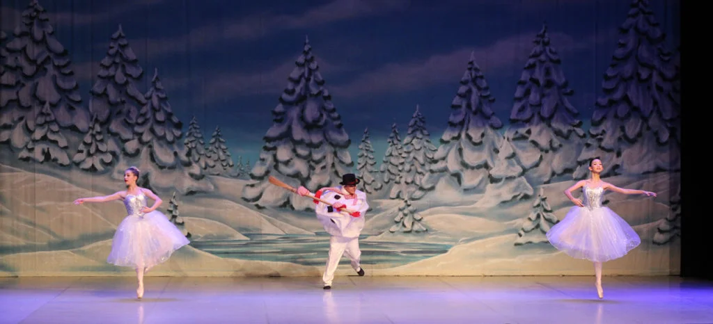 Act-1-03-Snow-6-1024x466.jpg