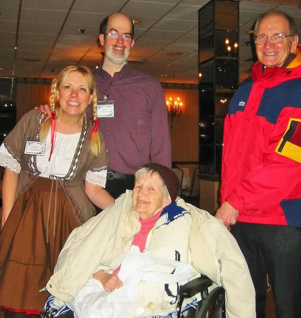 BI-Dinner Dance-2014.JPG