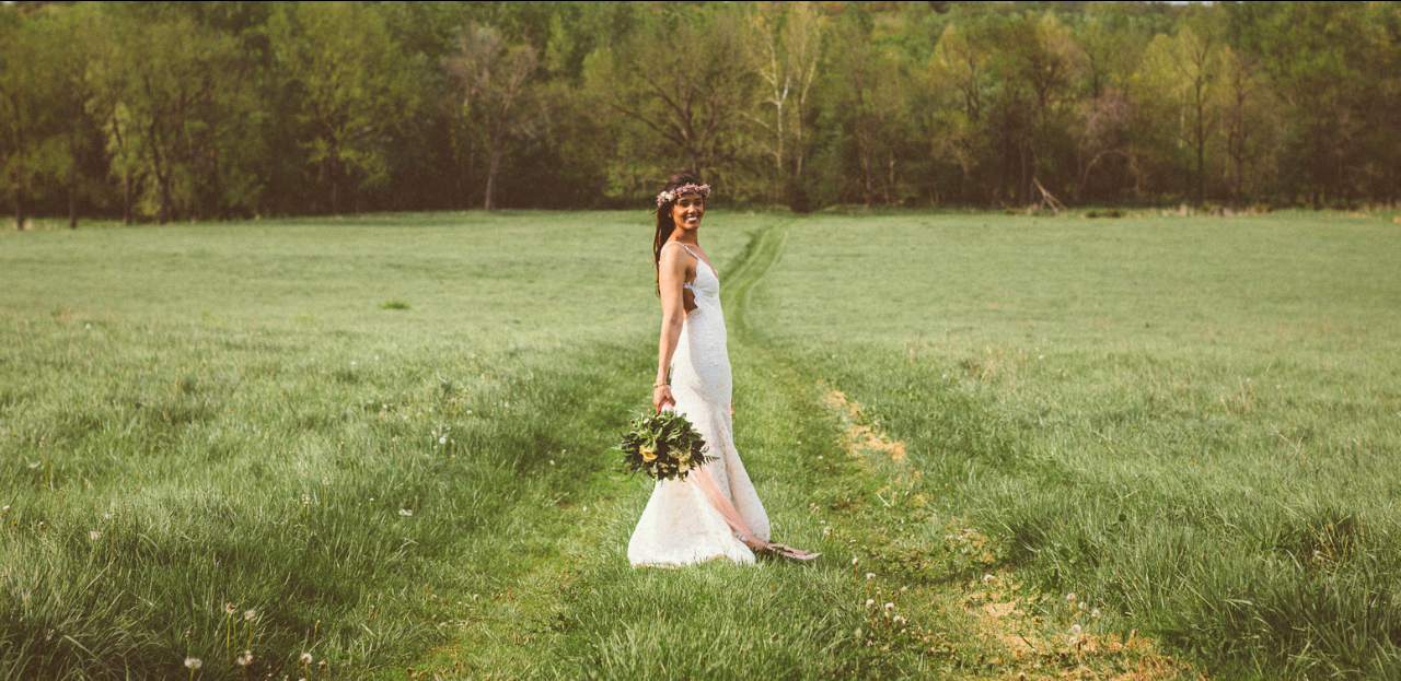 Katie_Joe_Country_Missouri_Farm_Wedding_8.png