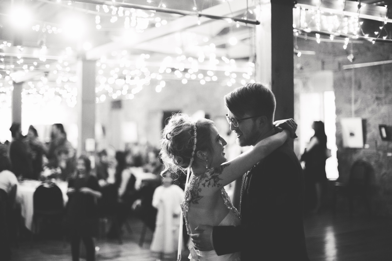 Esther_Aaron_SiouxFalls_Wedding_35.jpeg