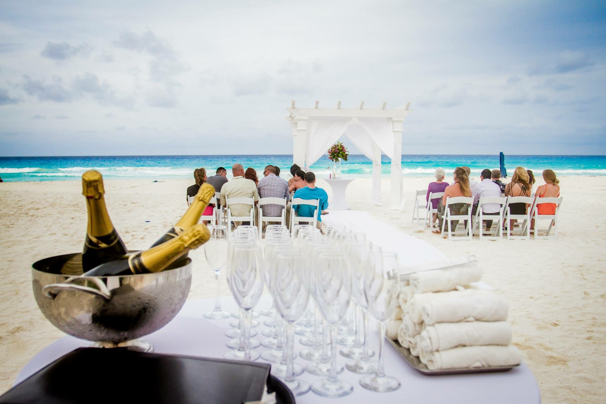 krysten-reed-cancun-beach-wedding-9.JPG