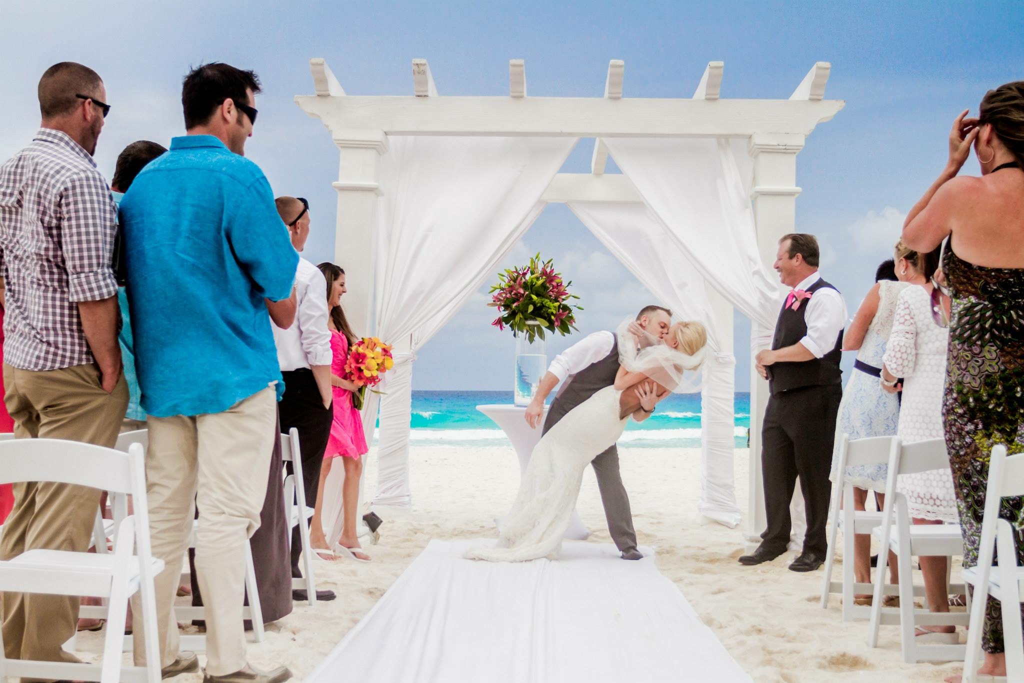 krysten-reed-cancun-beach-wedding-12.JPG