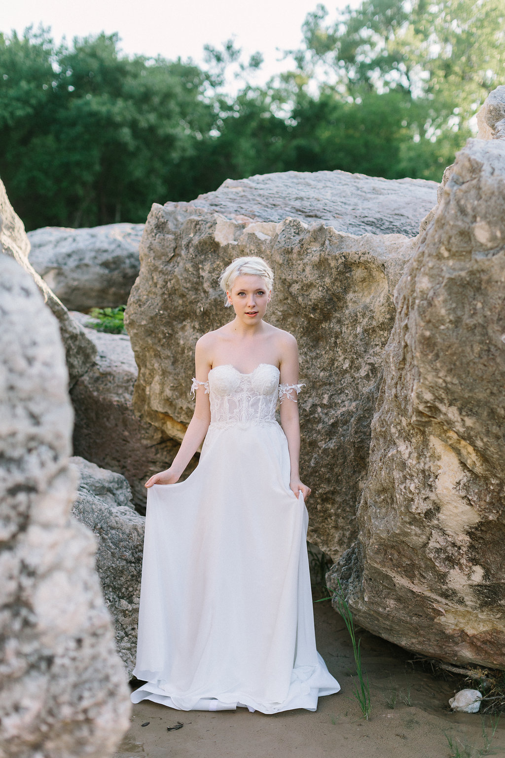 Ellen-Ashton-Photography-a&be-bridal-shop-made-with-love-bridal-Australia4.jpg
