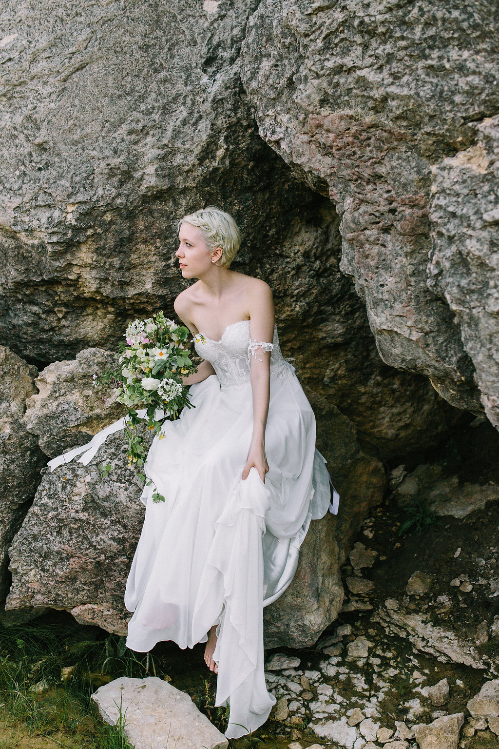 Ellen-Ashton-Photography-a&be-bridal-shop-made-with-love-bridal-Australia6.jpg