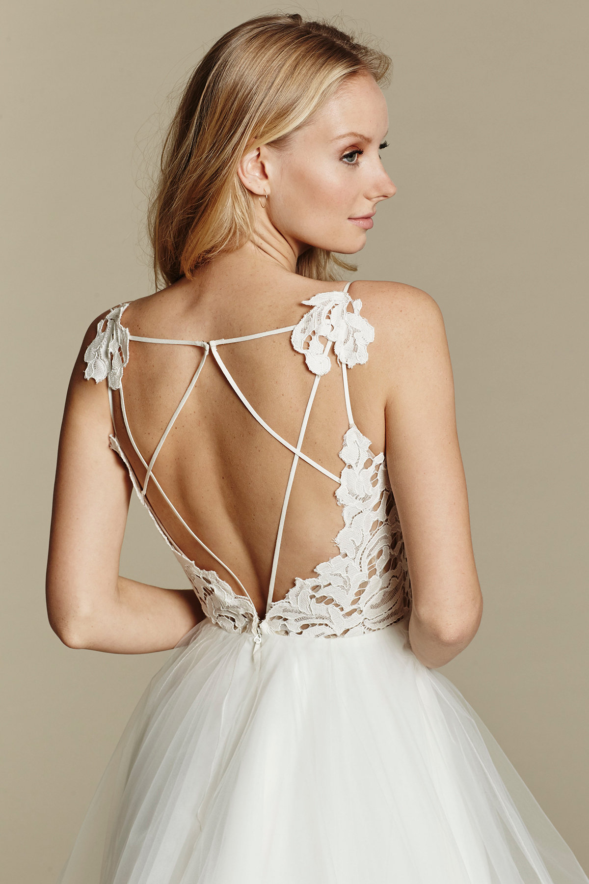 blush-hayley-paige-bridal-lace-tulle-ball-gown-scalloped-v-neck-strap-tiered-tulle-horsehair-trim-1600_x3.jpg