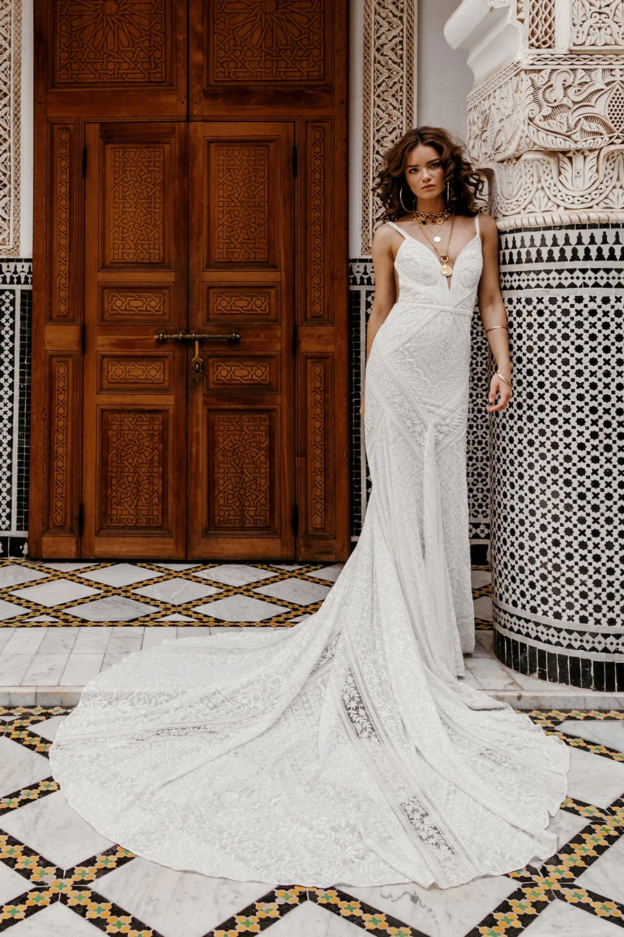 This dress has sure caught our eyes and we can’t wait to share it with you babes. Tulum embodies all that the Wild Heart Collection was inspired by, brides with an adventurous spirit and romantic heart. With its flattering cuts and bohemian charm, this gown is without a doubt a favorite of ours.