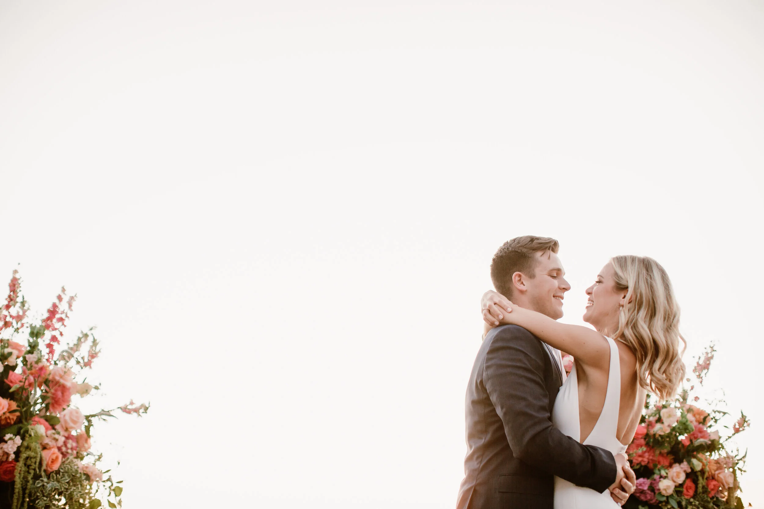 Real Wedding: Abby + Sam :: Modern + Romantic Backyard Wedding in Alyssa Kristin