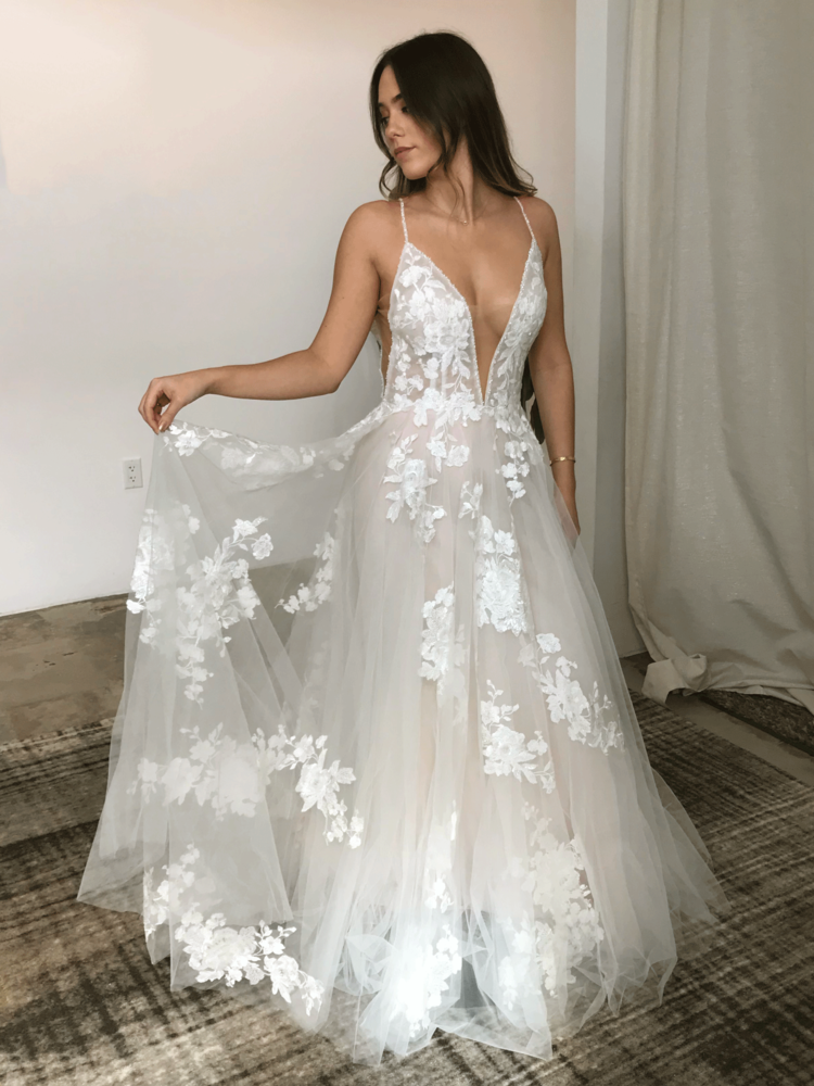 TRENDING WEDDING DRESSES OF 2020｜a&bé bridal shop