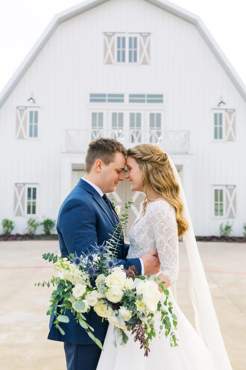 Real Wedding: Jessica + Josh :: Peaceful Barn Wedding With Greenery Details in Lace Truvelle Gown
