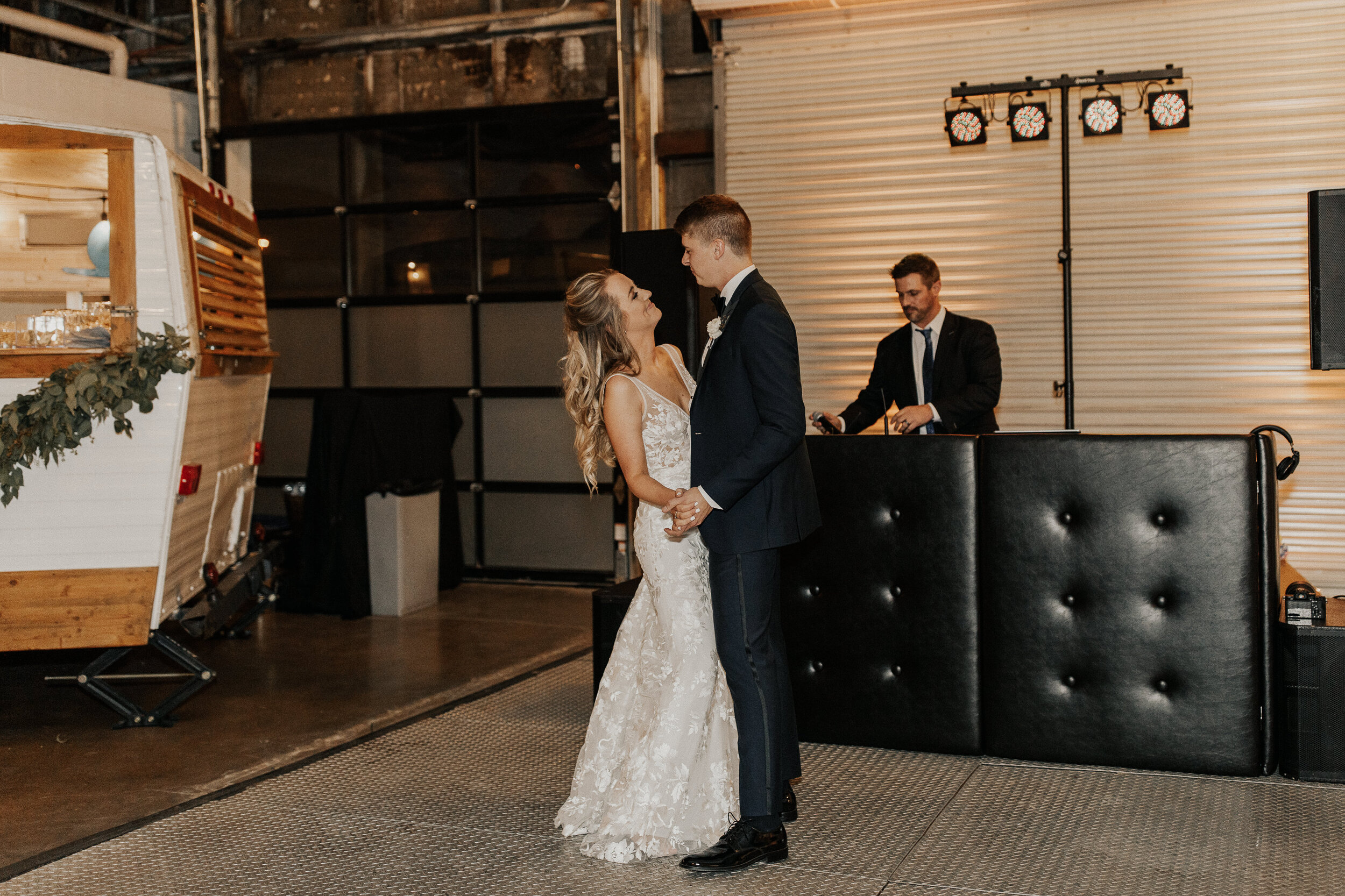 ShelbyAdamWedding_The4ElevenFortWorth_MadisonKatlinPhotography-10-96.jpg