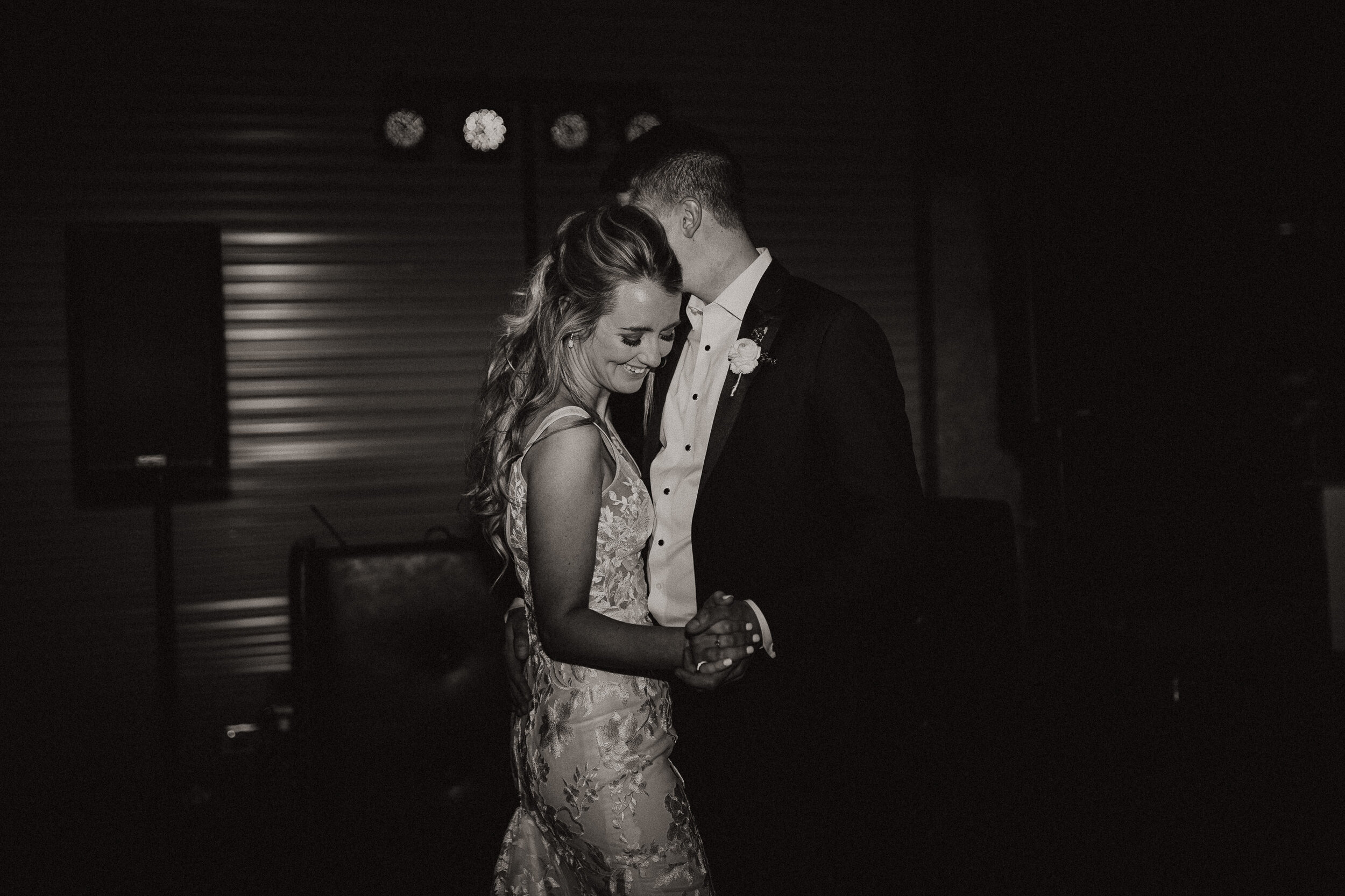 ShelbyAdamWedding_The4ElevenFortWorth_MadisonKatlinPhotography-11-154.jpg