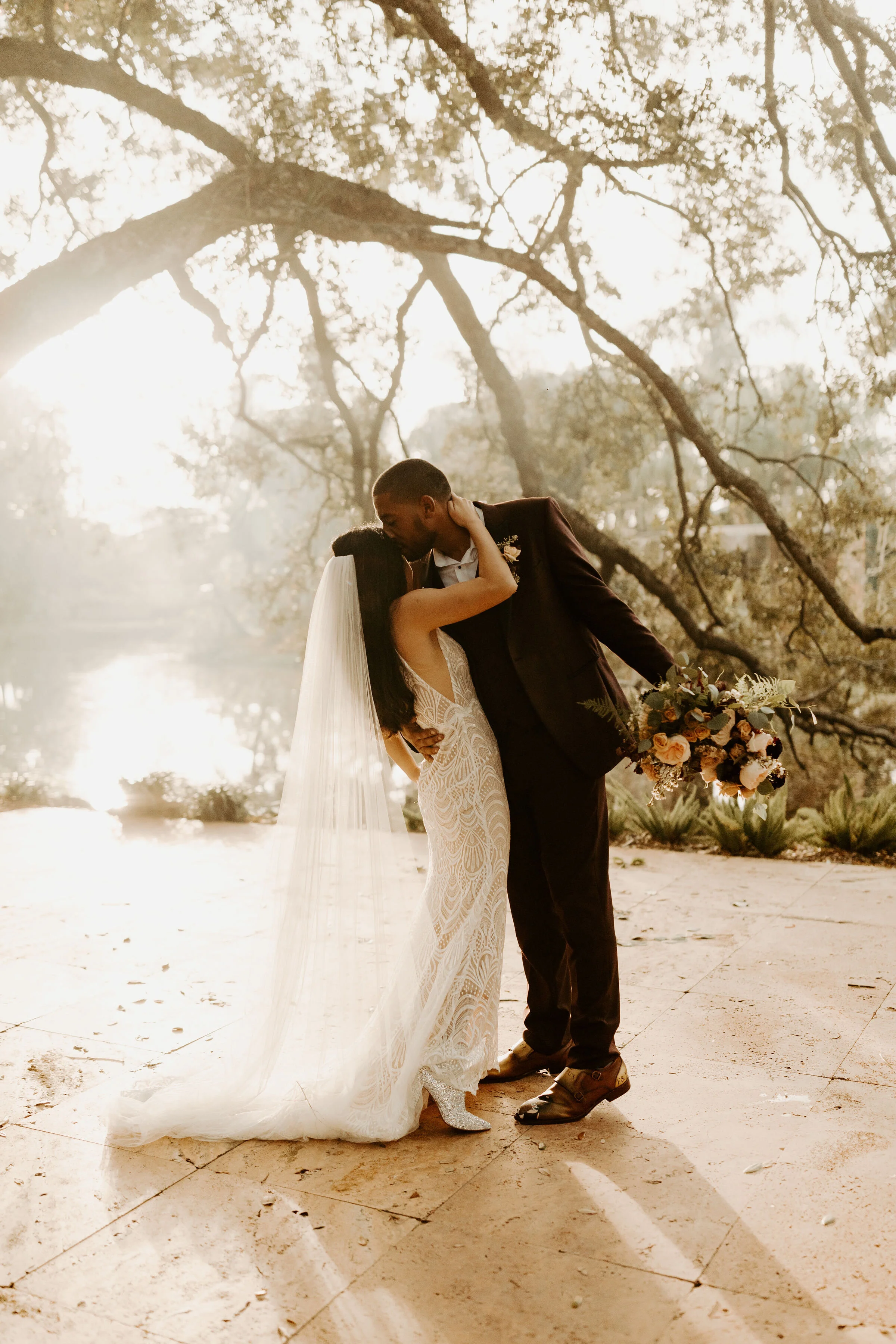 Real Wedding: Julie + Francisco :: Whimsical + Lush Wedding in L'Amour