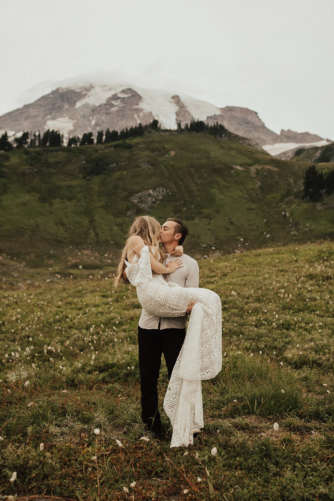 Mount Rainier National Park Boho Elopement Inspo | Willowby