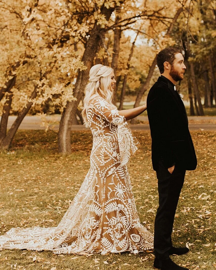 Real Wedding: Kayla + Dusty :: Warm Fall Wedding with Moody + Boho Details