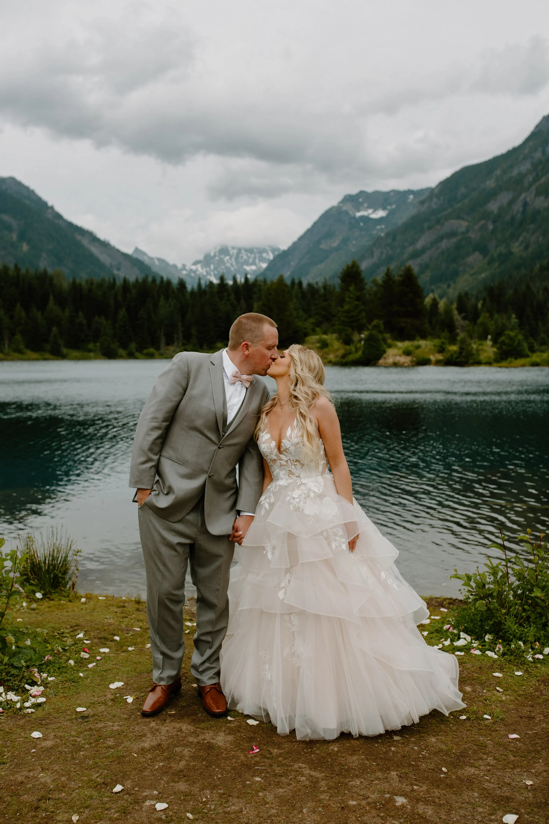Real Wedding: Alexa + Scott :: Glam Outdoor Wedding in Romantic Wtoo ball gown