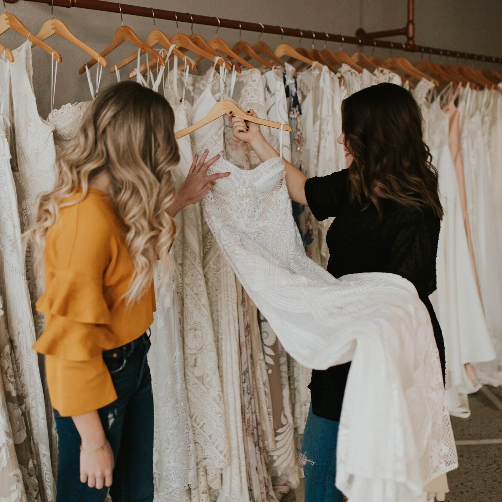 DEAR BRIDE, FIVE THINGS I WISH YOU KNEW ABOUT WEDDING DRESS SHOPPING EXPERIENCE!