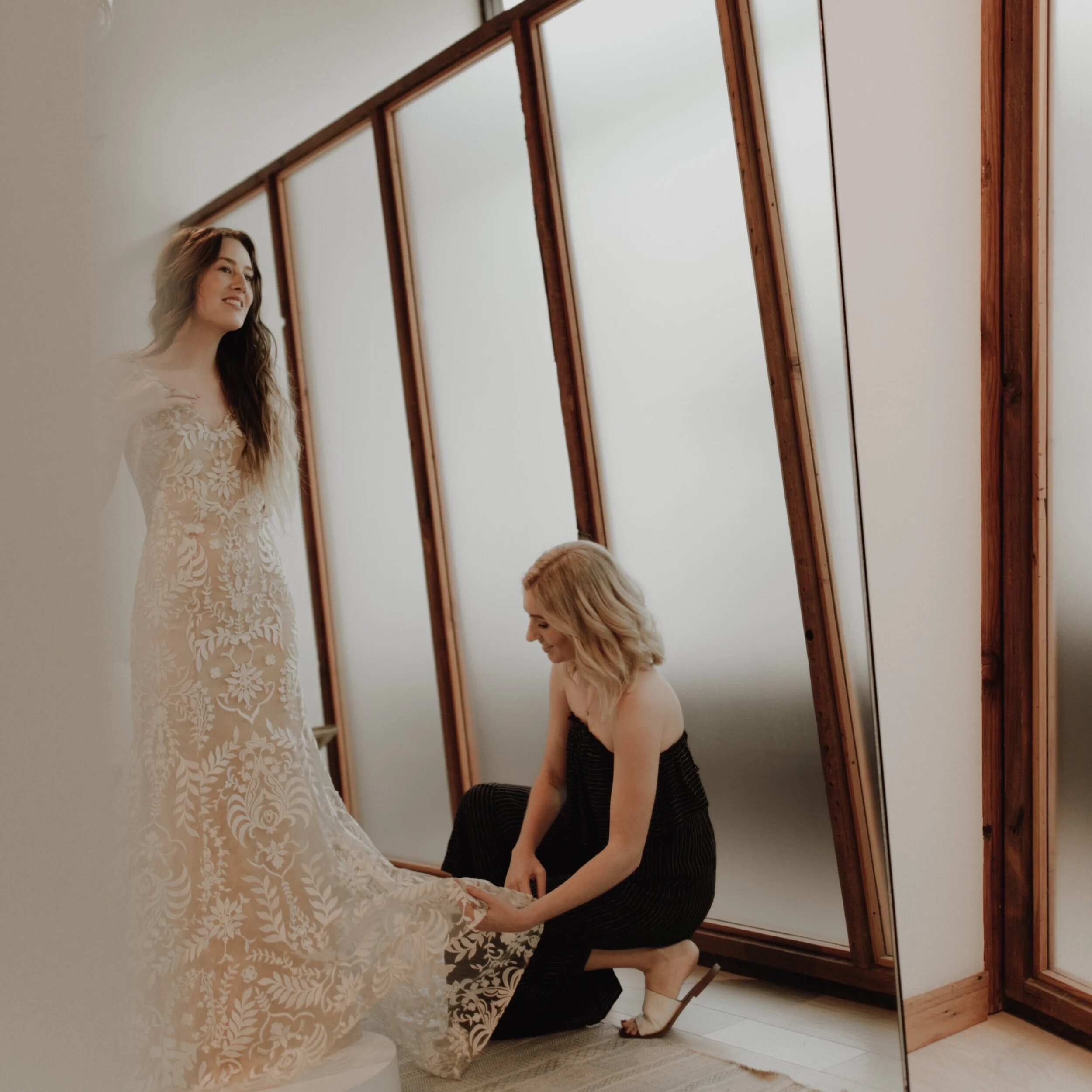 DEAR GUEST, HOW TO BE A GREAT FRIEND FOR YOUR BRIDE’S APPOINTMENT!