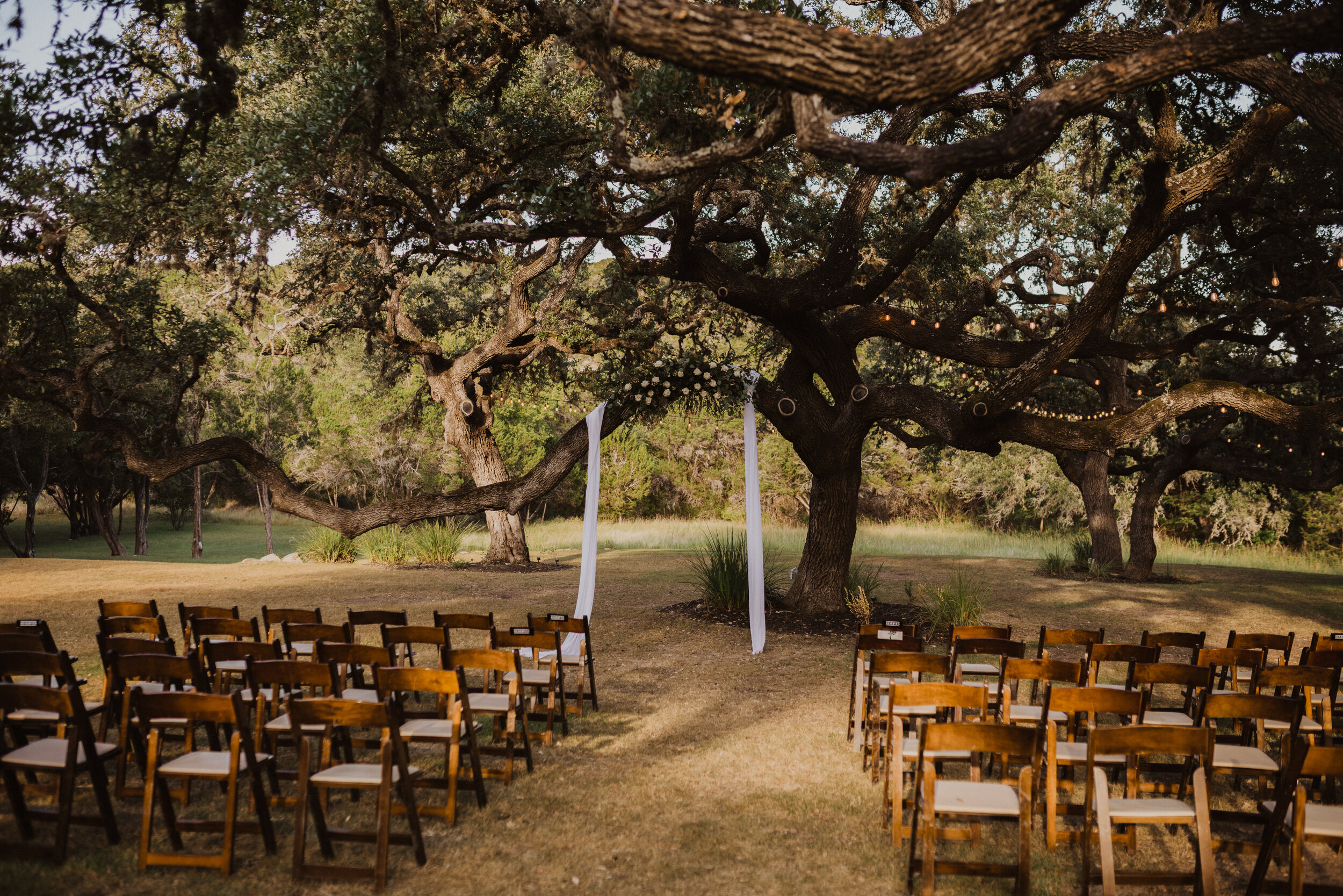 Sarah_lotus_Photography_ivory_oak_wedding_janay_and_seth-2.jpg