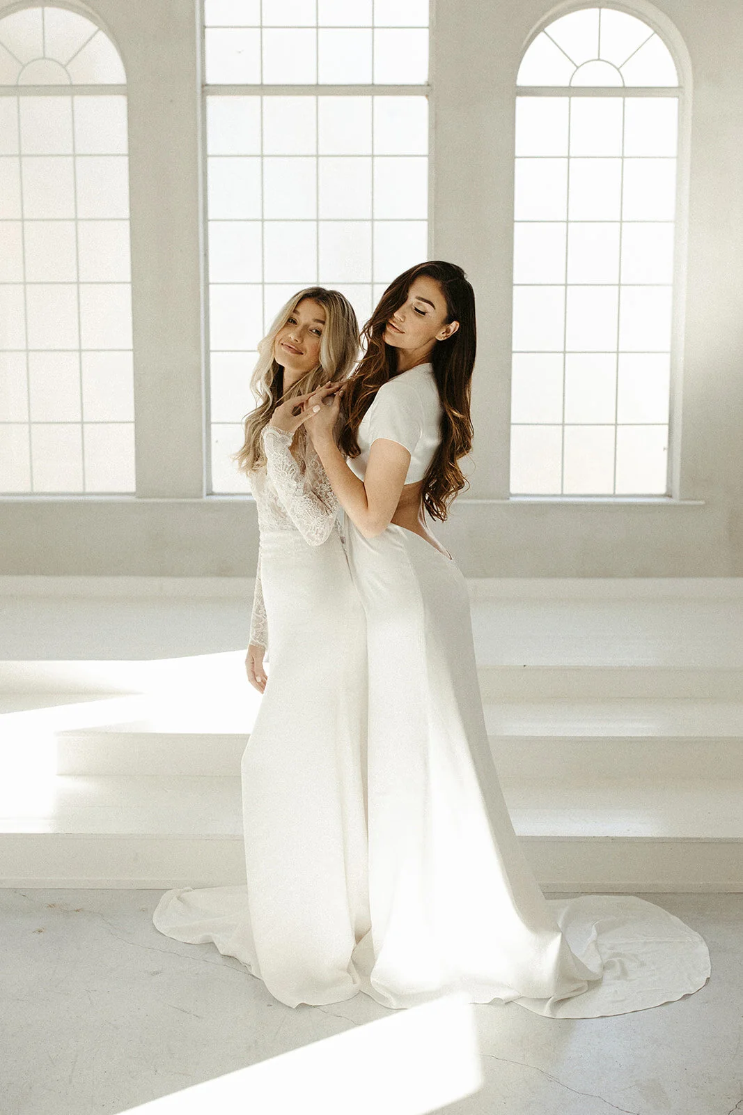 TOP WEDDING DRESSES WITH SLEEVES