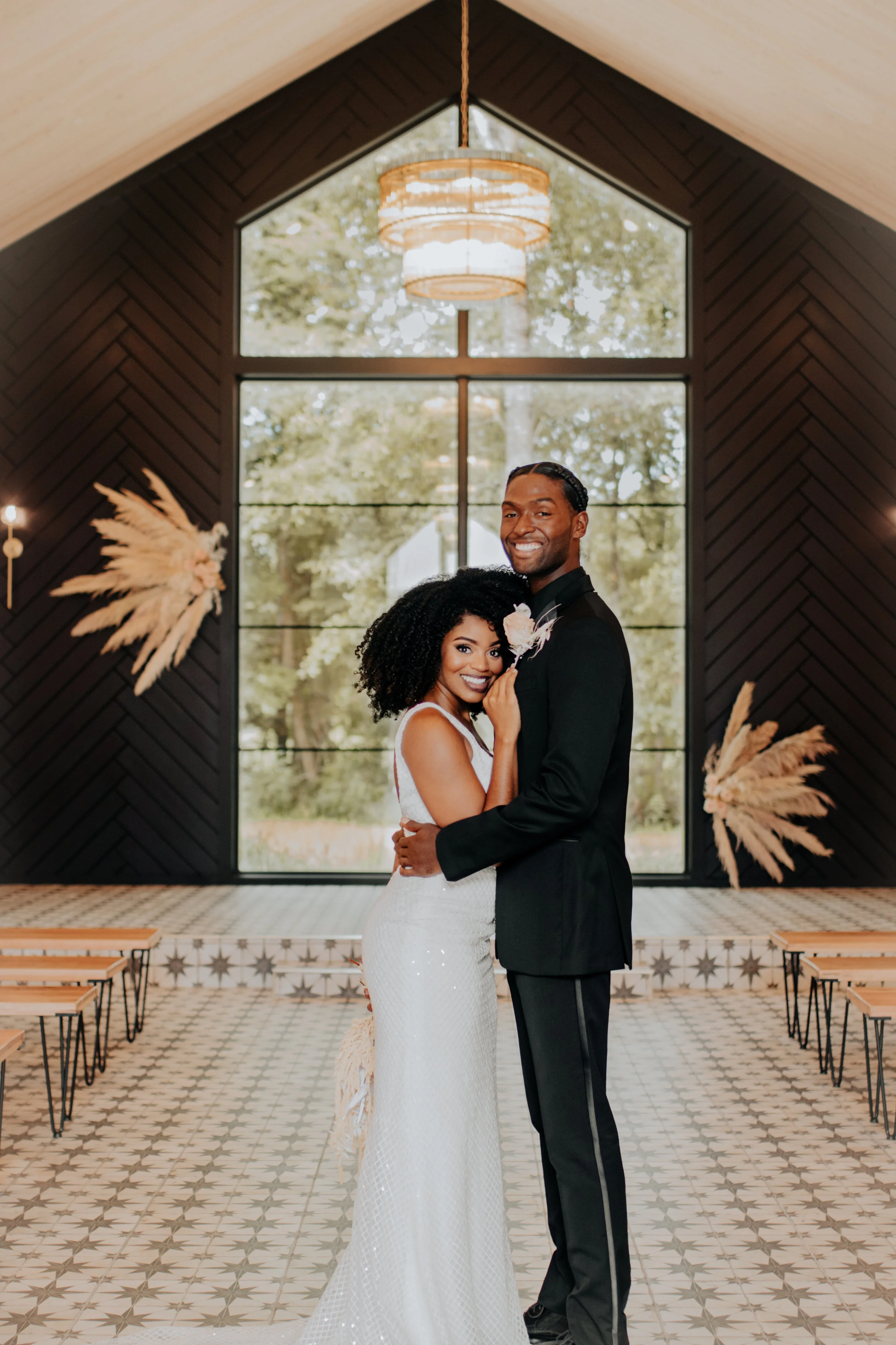 CHIC + MODERN WEDDING INSPO IN MADE WITH LOVE GOWN