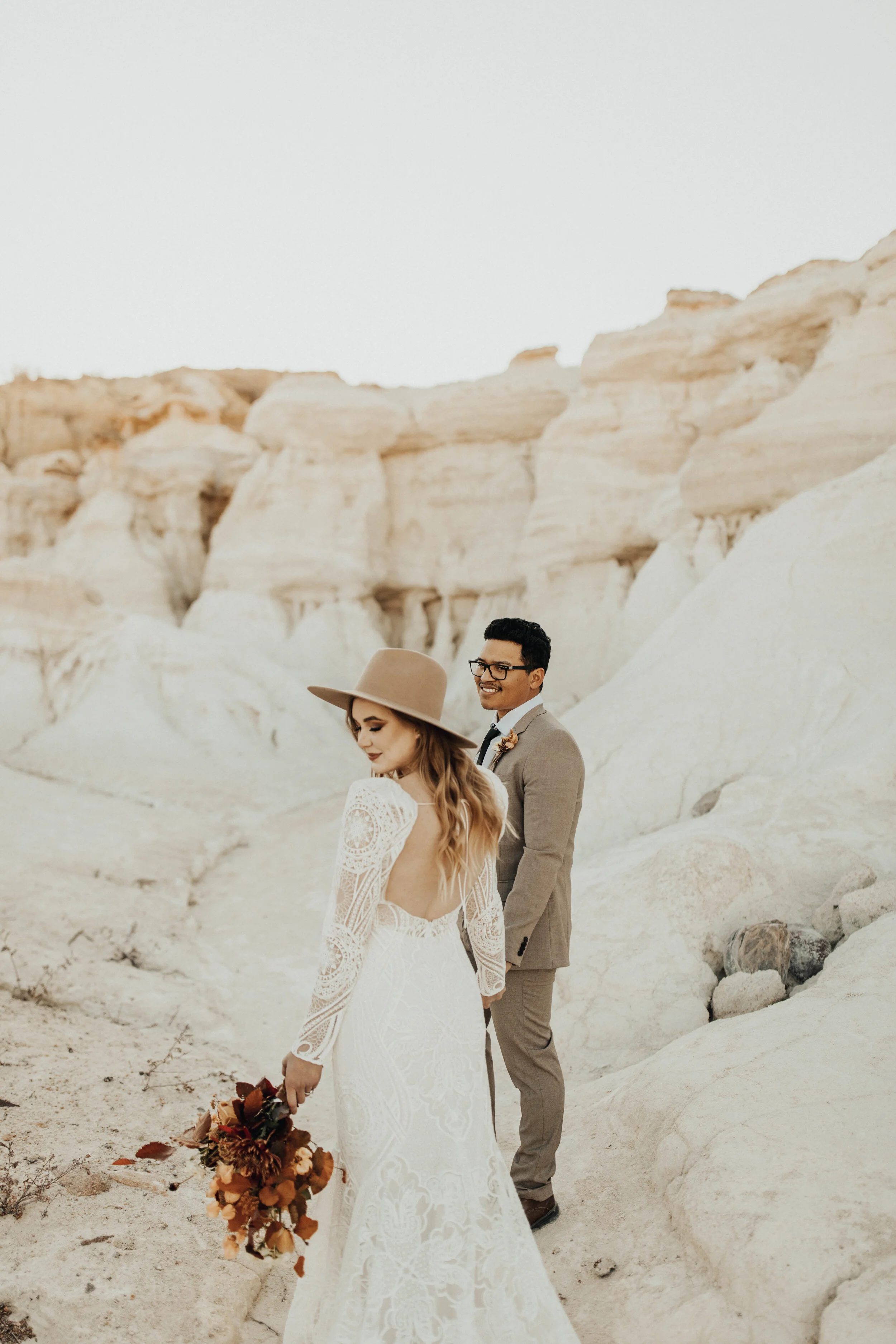 BOHO ELOPEMENT INSPIRATION IN RUE DE SEINE GOWN