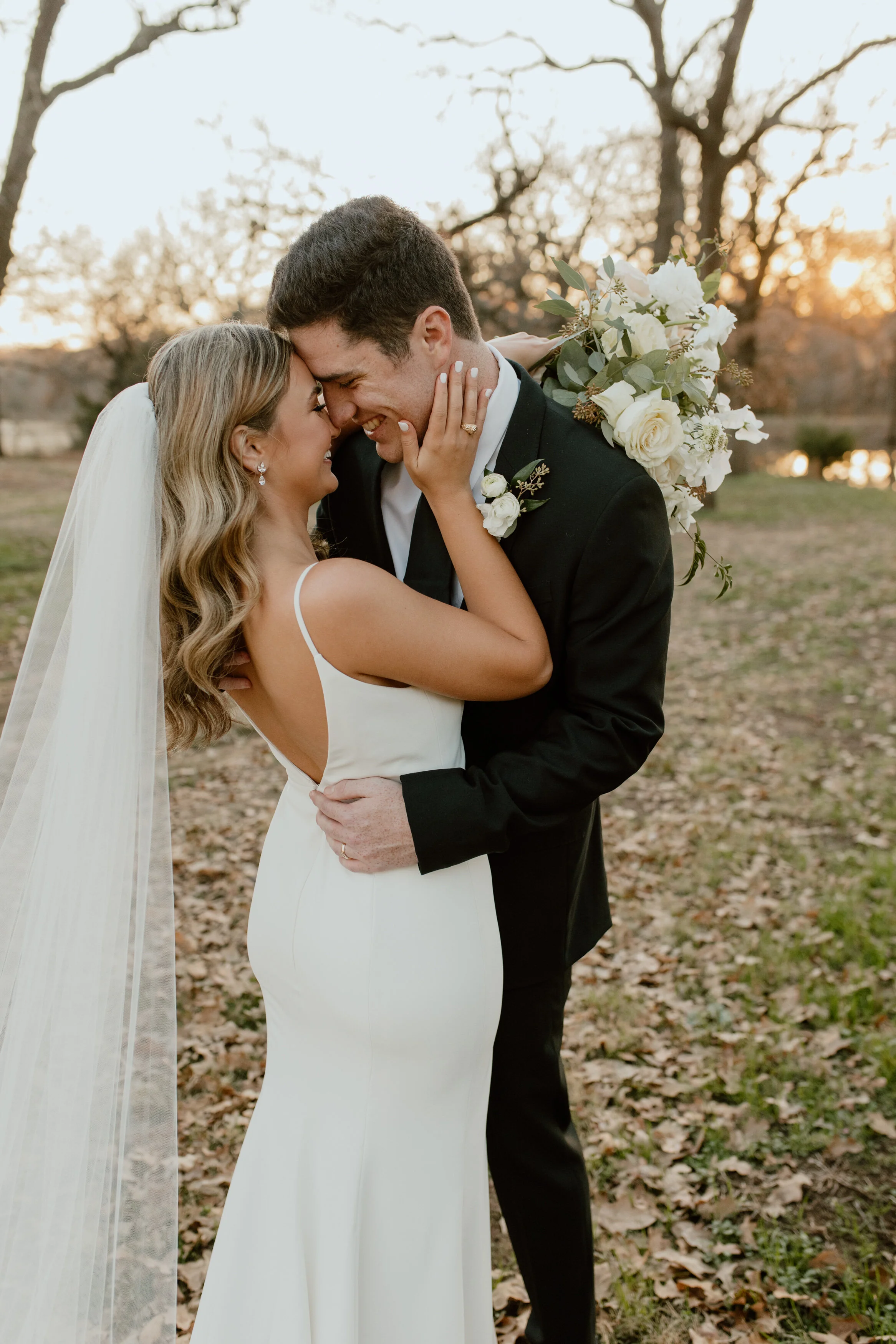 REAL WEDDING : ABBI & NOAH :: WINTER BARN WEDDING IN REBECCA SCHONEVELD GOWN