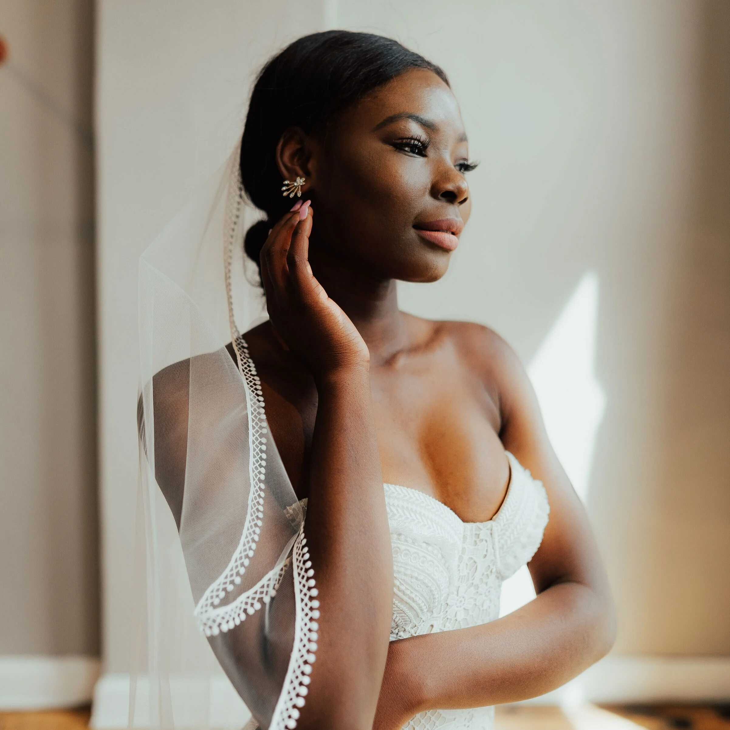 EVERYTHING YOU NEED TO KNOW ABOUT BRIDAL ACCESSORIES