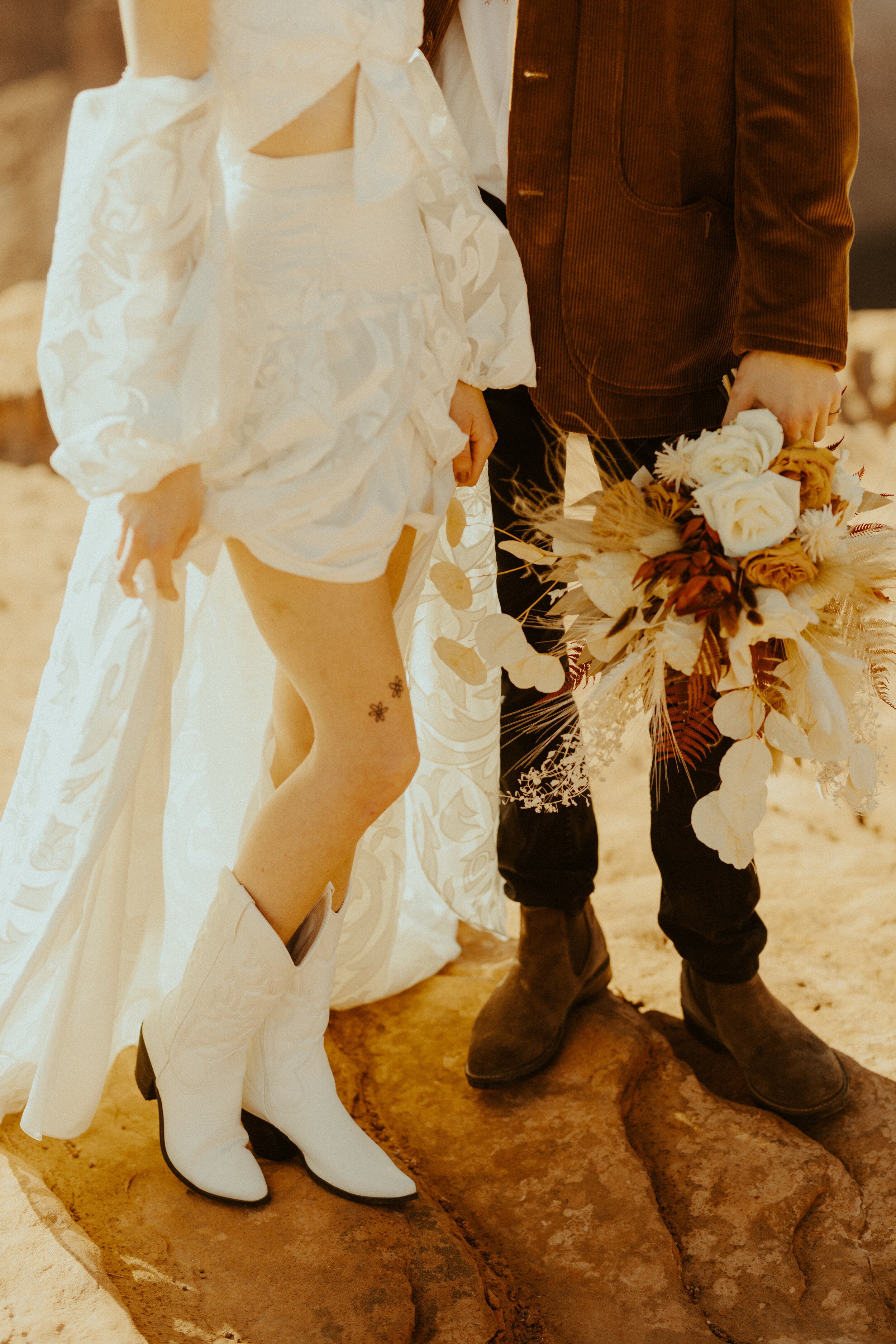  Horseshoe bend styled elopement wedding shoot in Rue de Seine Hayden gown photographed by Katie Bertagnolli 
