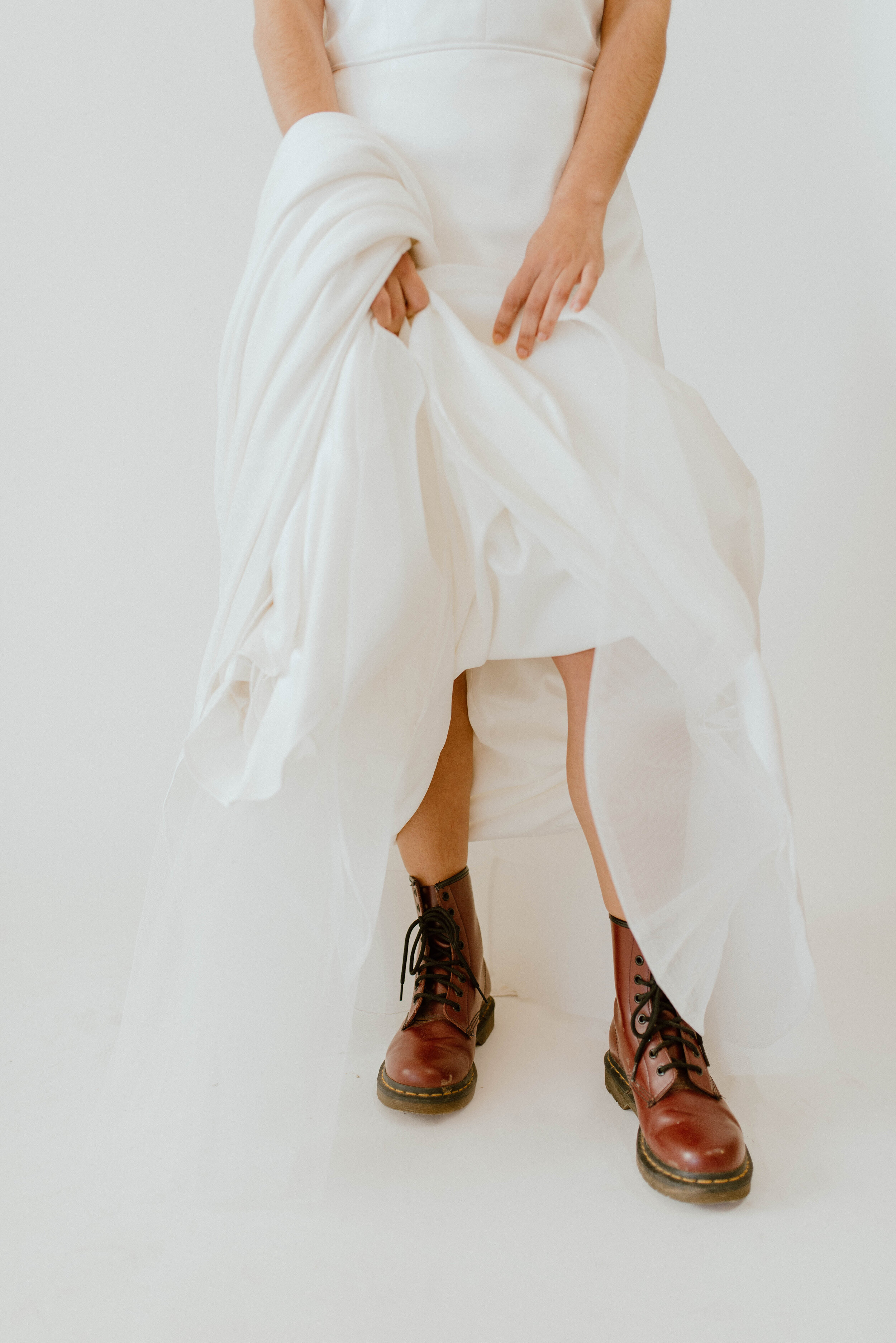  Arthouse Sacramento styled wedding shoot in Jenny Yoo Marnie, Callahan, and Harlow wedding dresses photographed by Eden B. Photography 