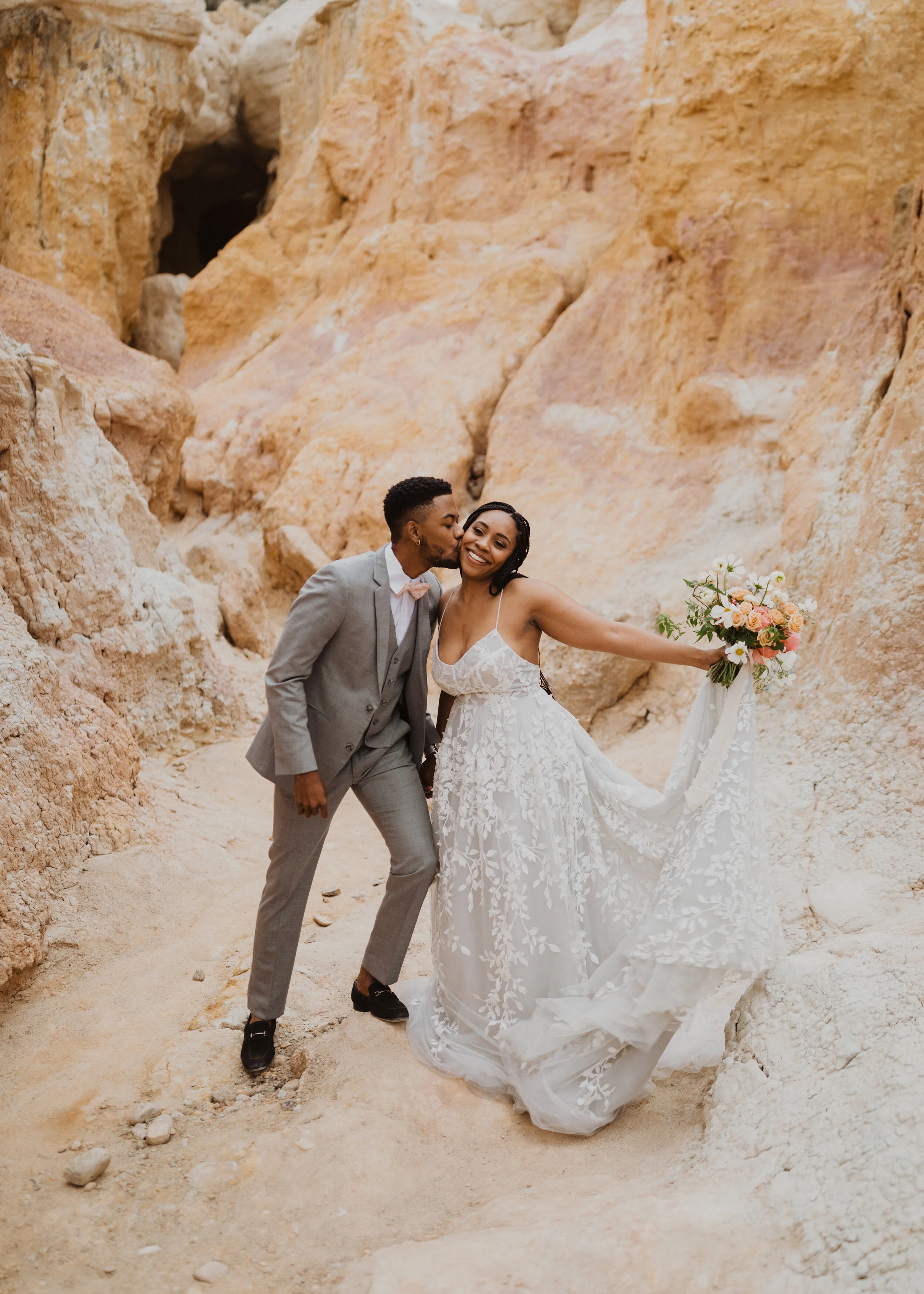 WEDDING DRESS SILHOUETTE GUIDE