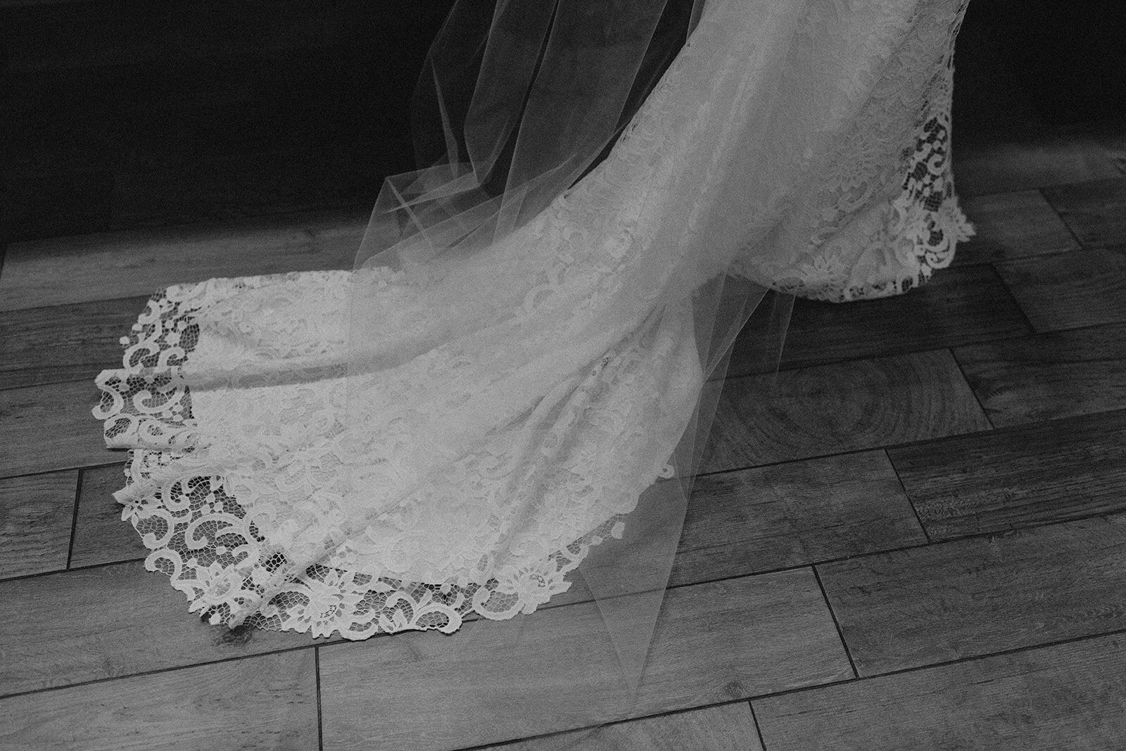Anais-Anette-Emanuelle-wedding-dress-the-Baileys-05.jpg