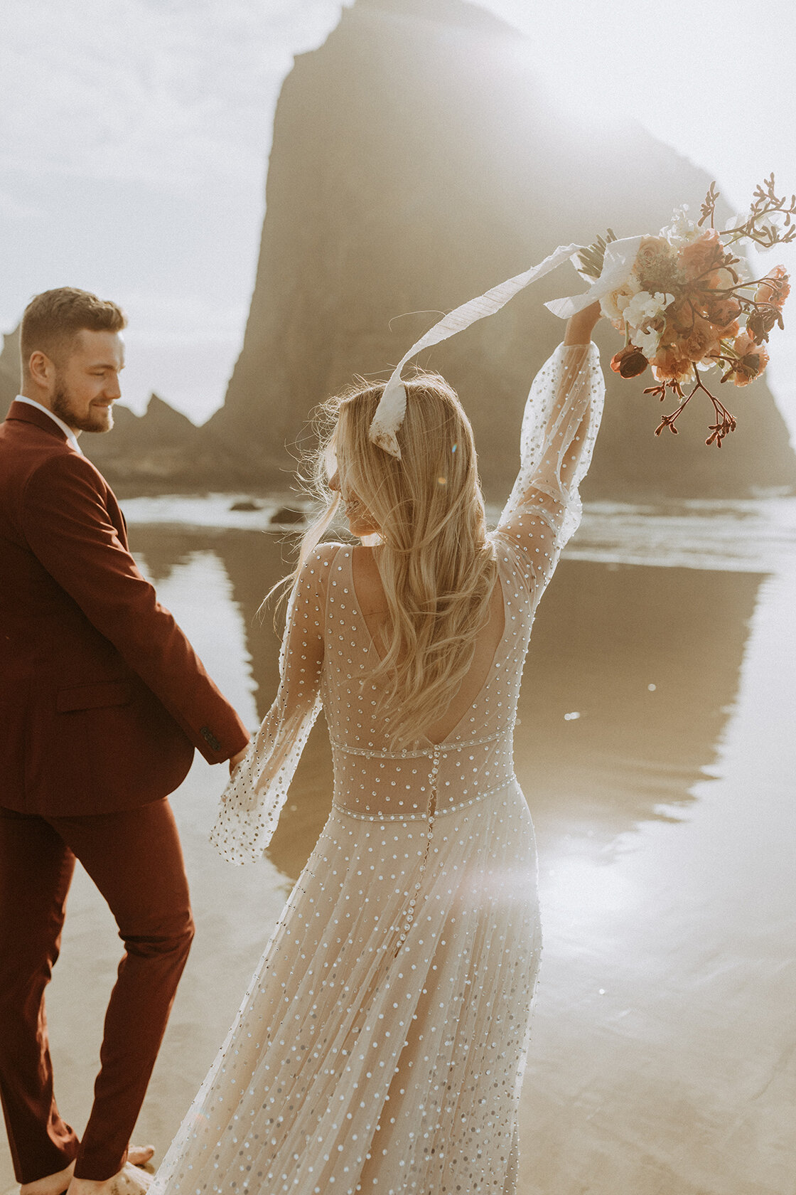 Lunella-Wedding-Gown-by-Willowby-Cannon-Beach-Elopement-01.JPG