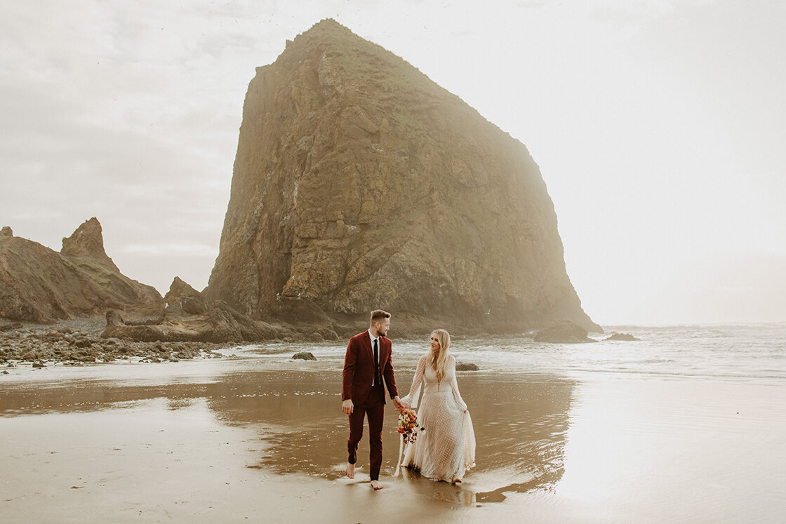 Lunella-Wedding-Gown-by-Willowby-Cannon-Beach-Elopement-14.jpg