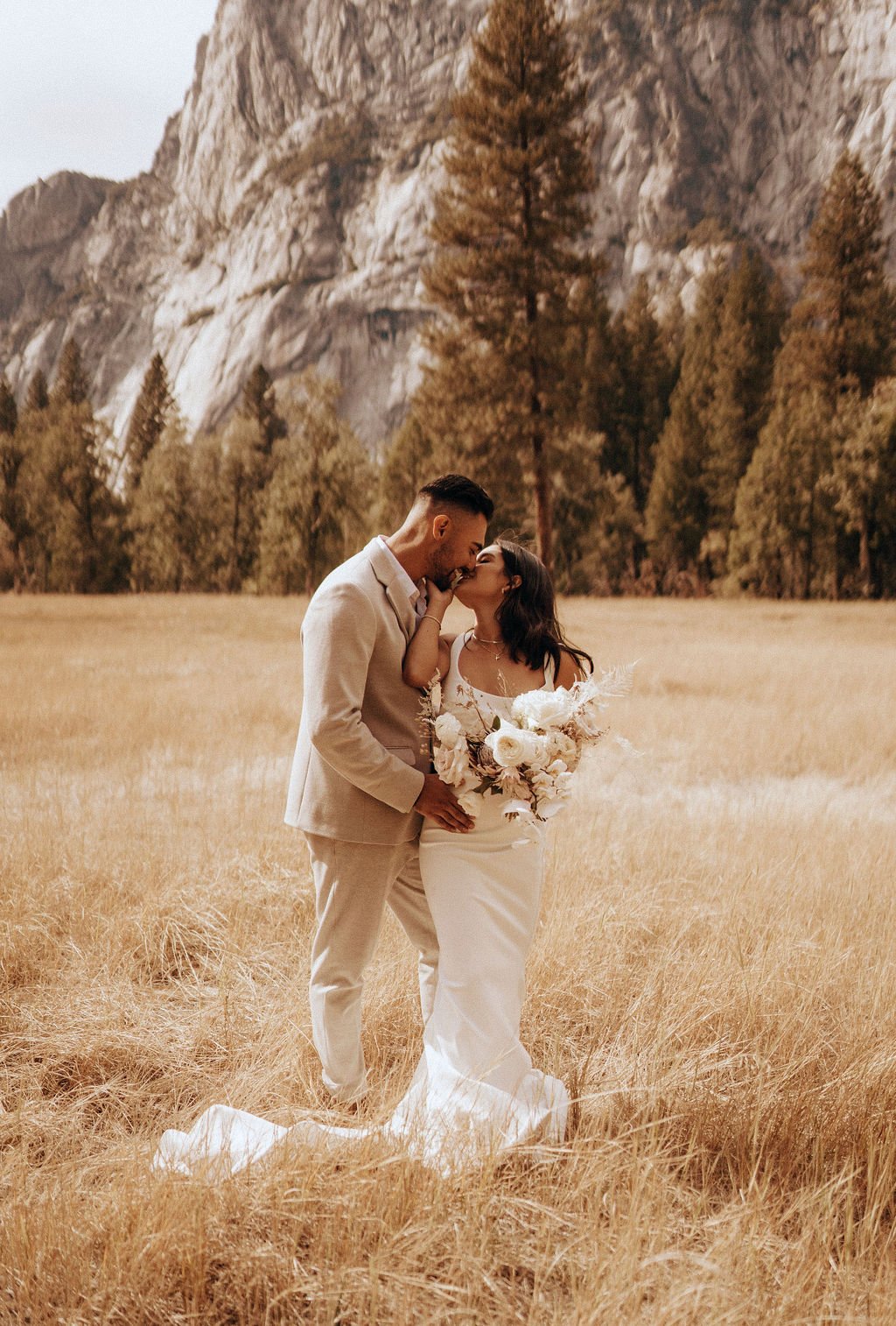 Vagabond-and-The-Label-Wedding-Dresses-Yosemite-08.jpg