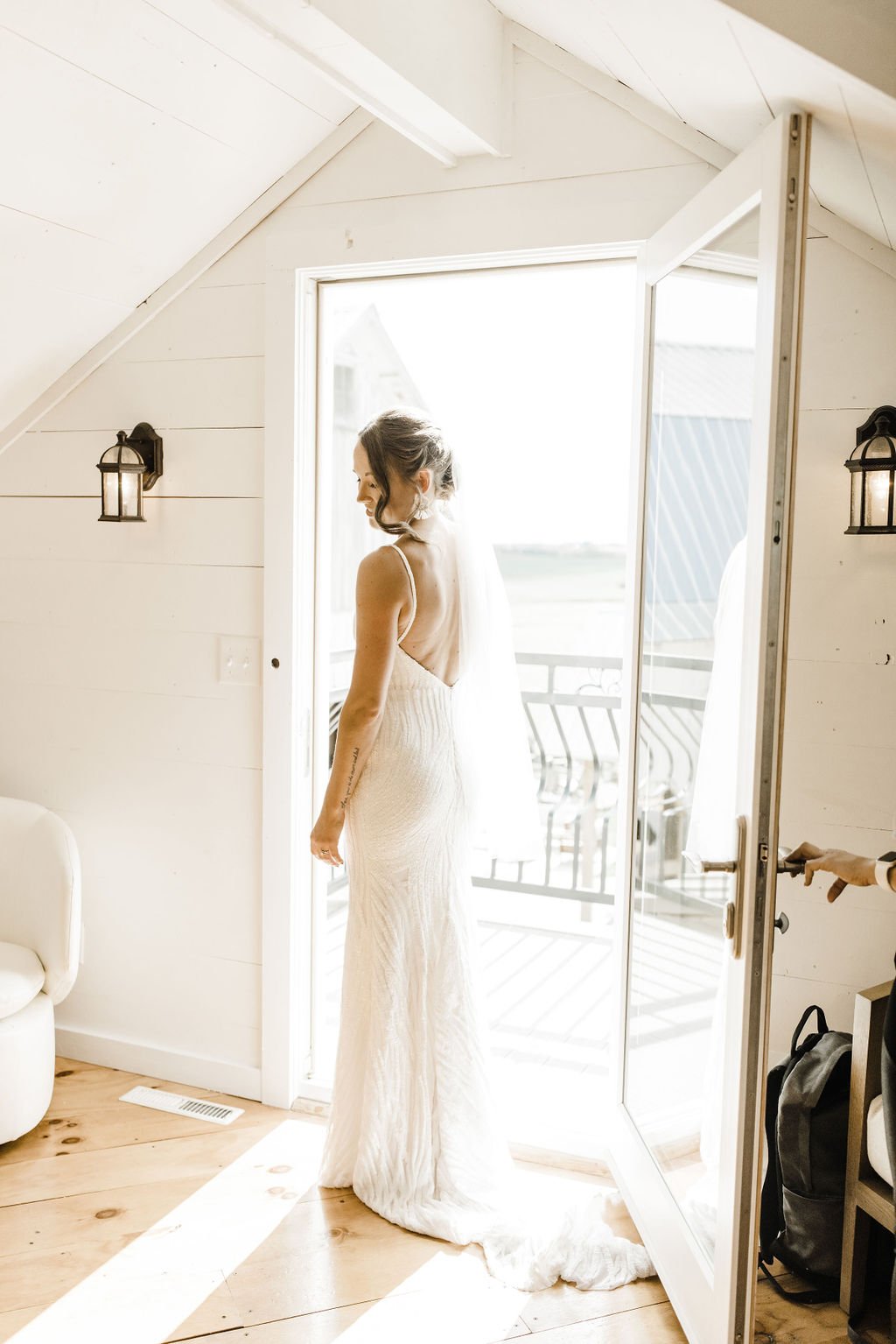 Alyssa-Kristin-Hadley-Wedding-Dress-Erin-Rae-Photography-10.jpg