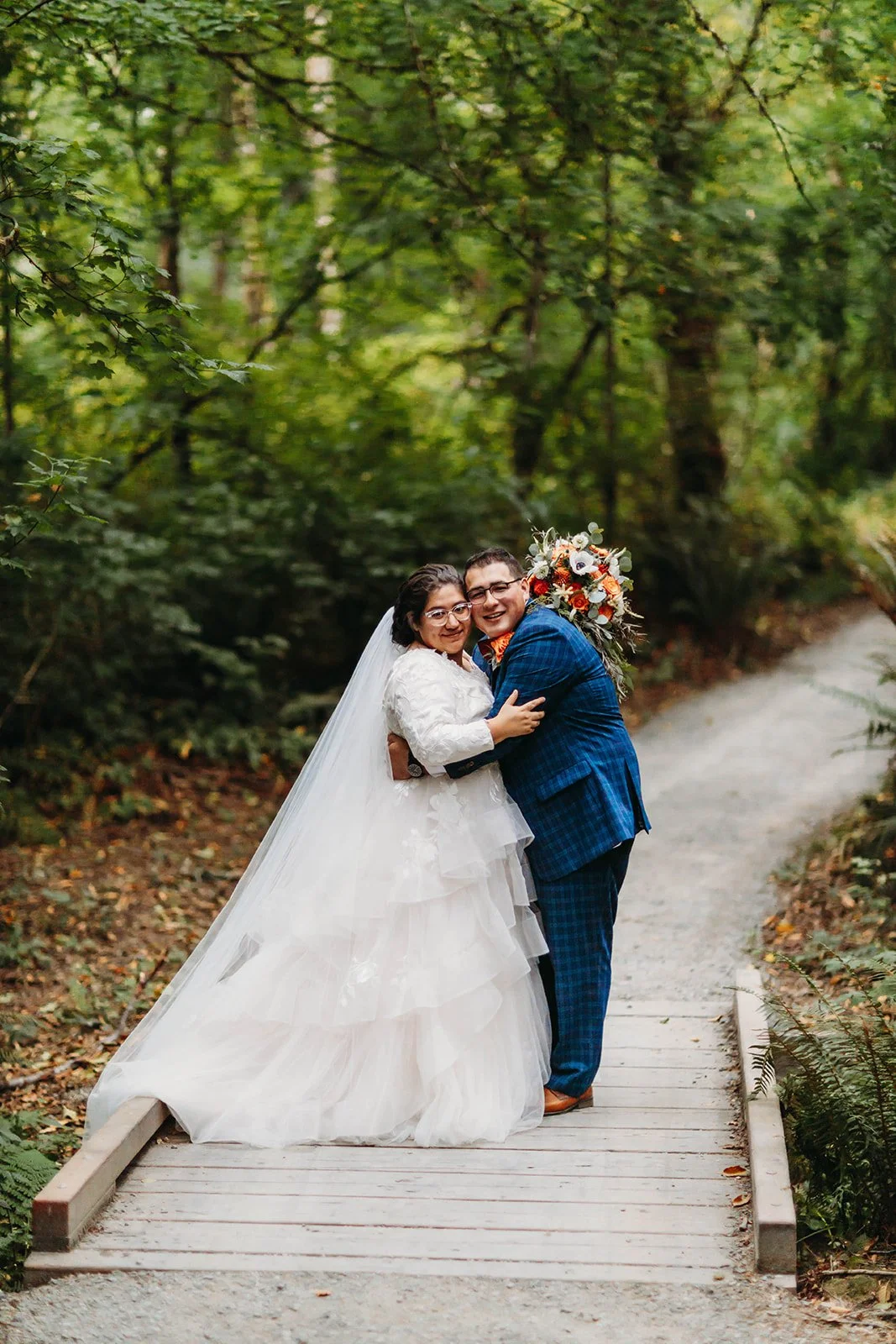 FUN WASHINGTON FOREST WEDDING FULL OF COLOR: ALEXIA &amp; ELIJAH