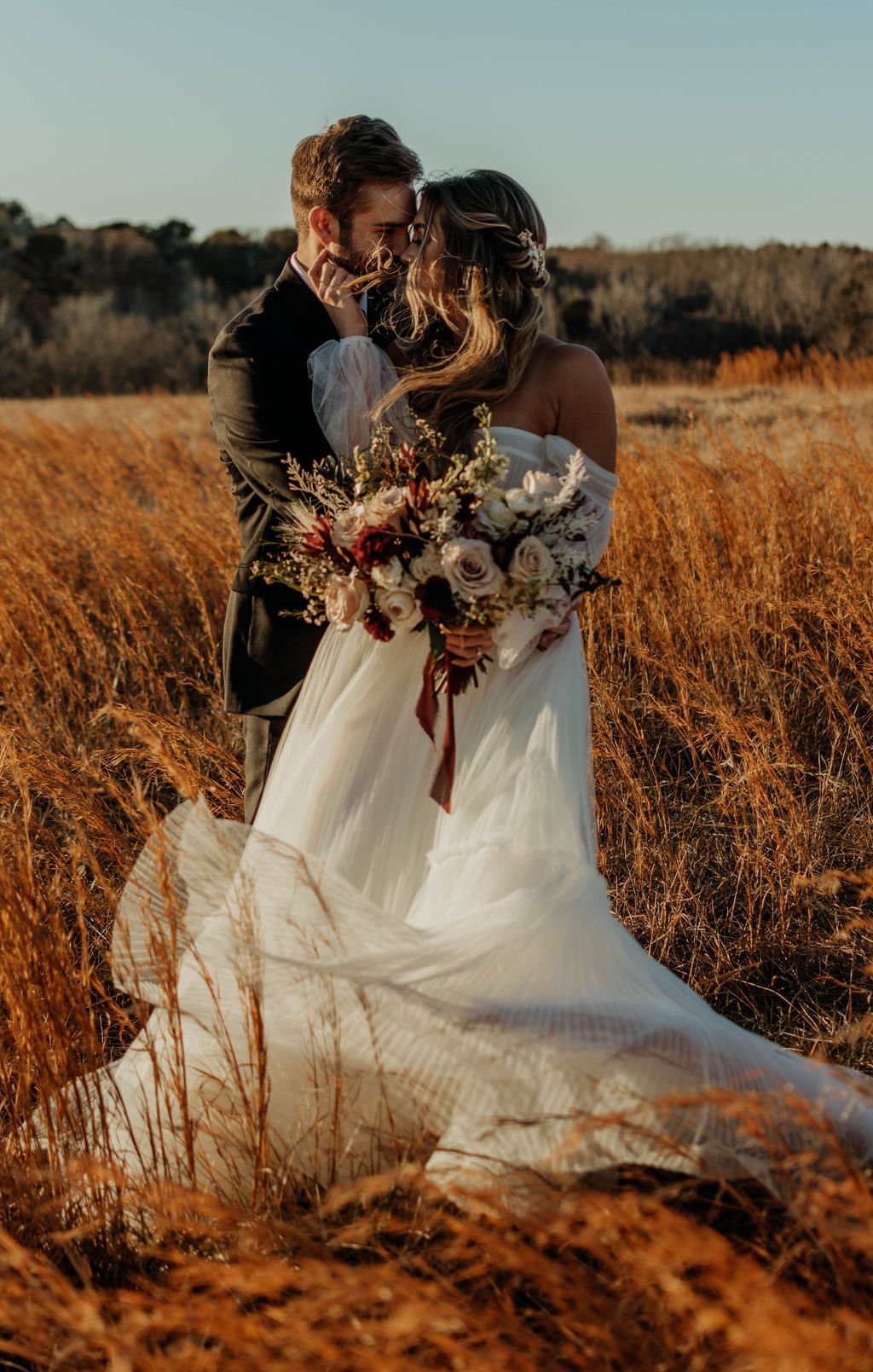 romantic meadow elopement wedding inspiration