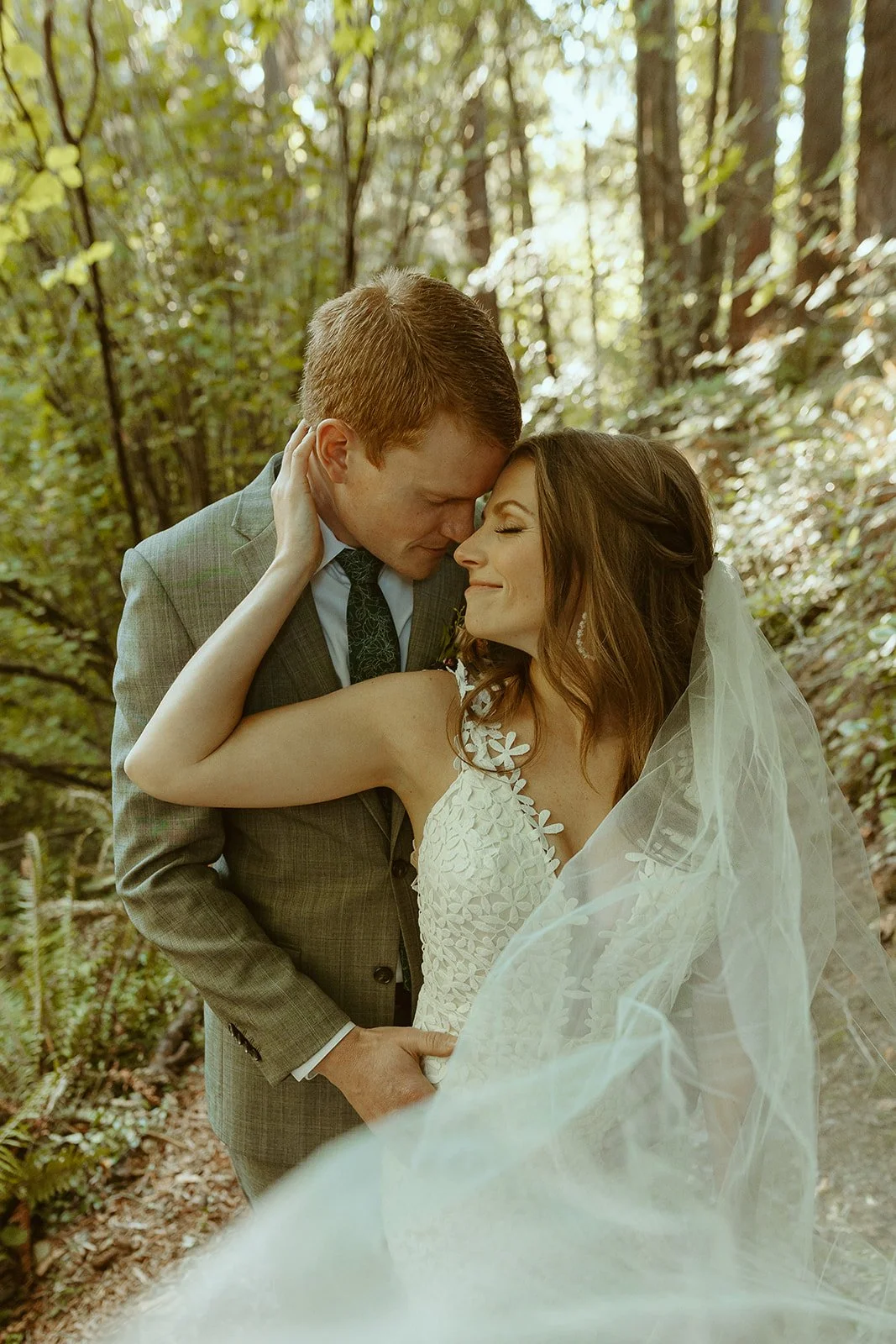 WOODED COUNTRYSIDE WASHINGTON WINE CELLAR WEDDING: KENDRA &amp; AUSTIN