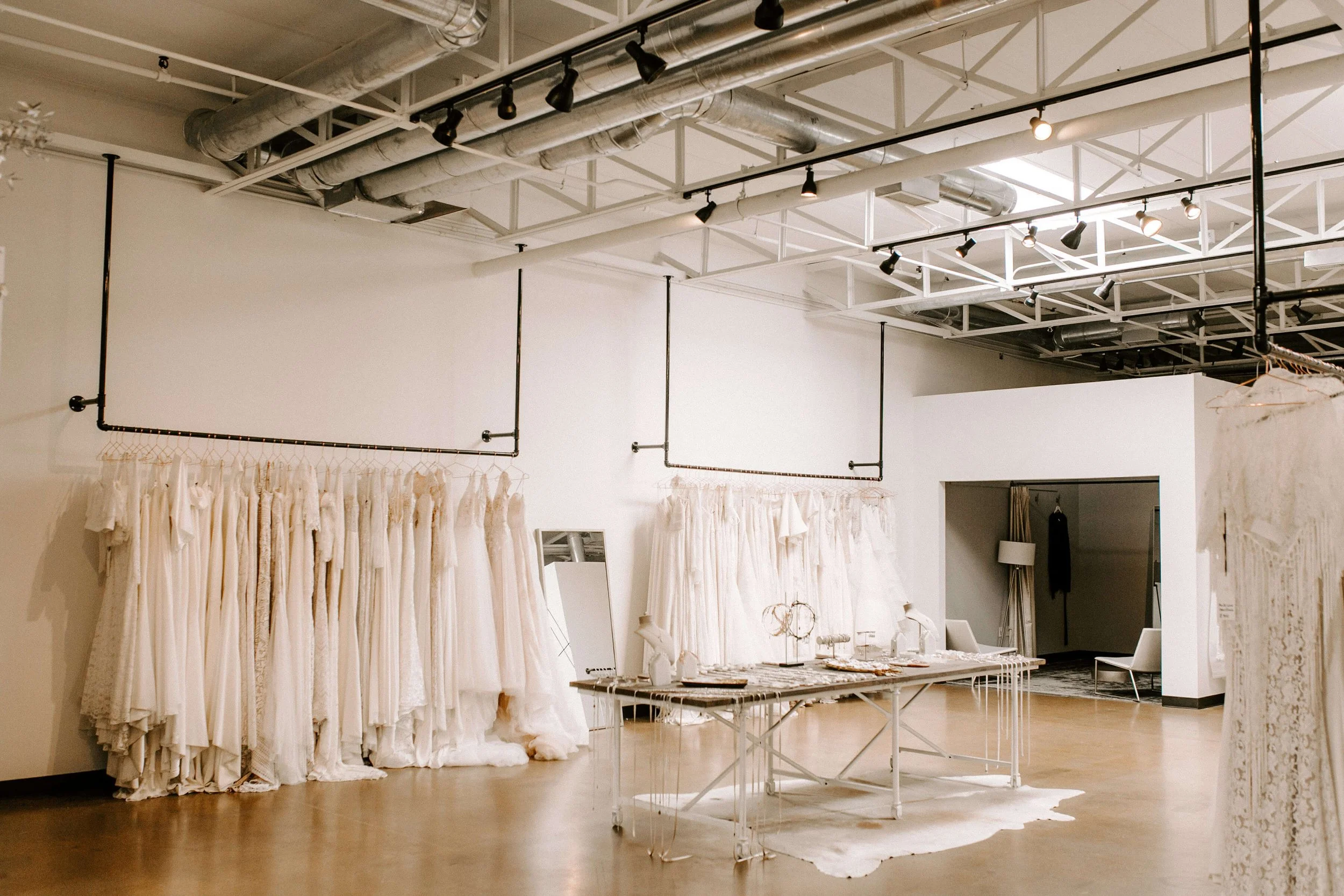 Dallas, TX + Fort Worth, TX Bridal Shop Near Me｜a&bé bridal shop