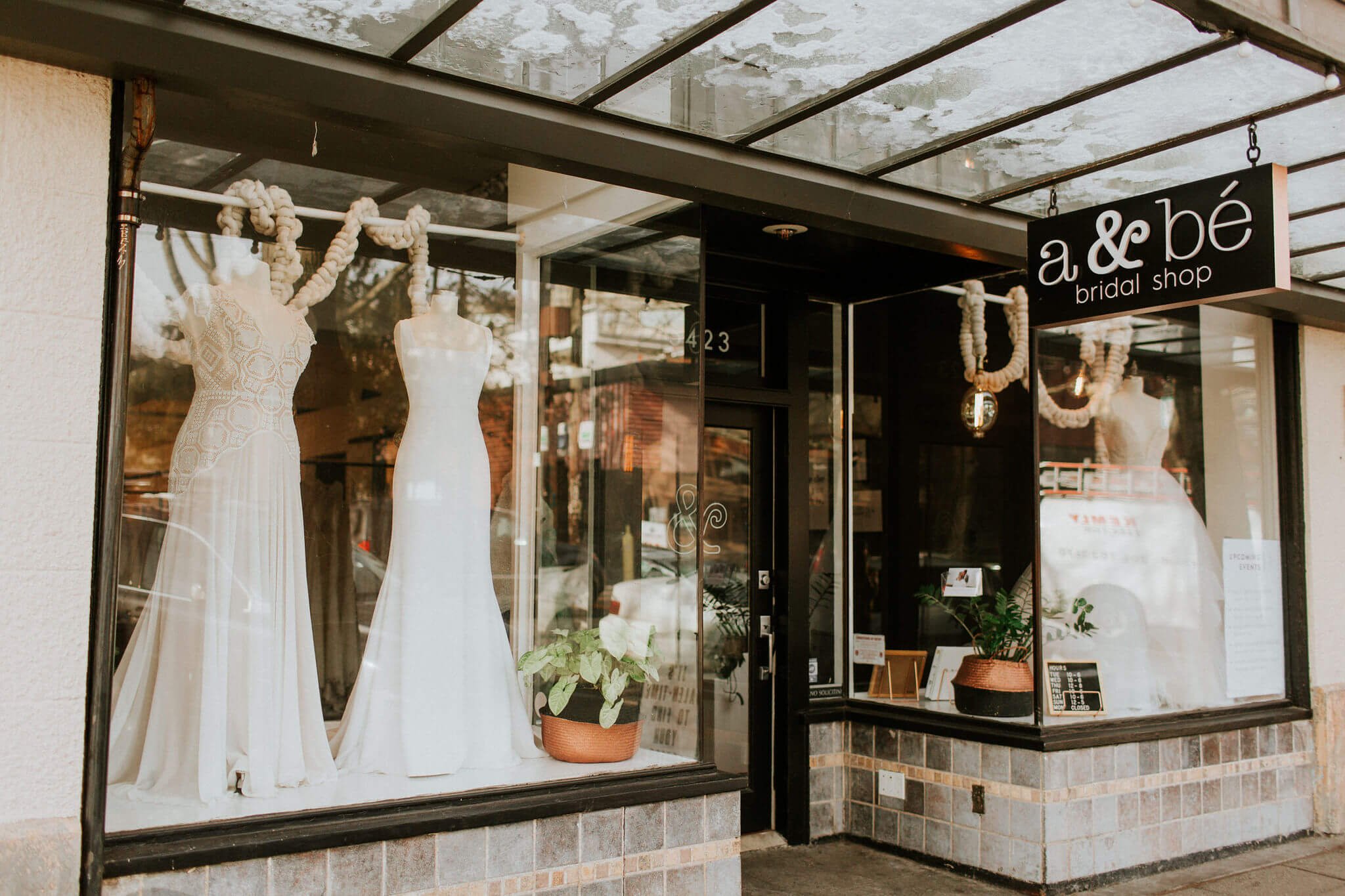 seattle wedding dress shops