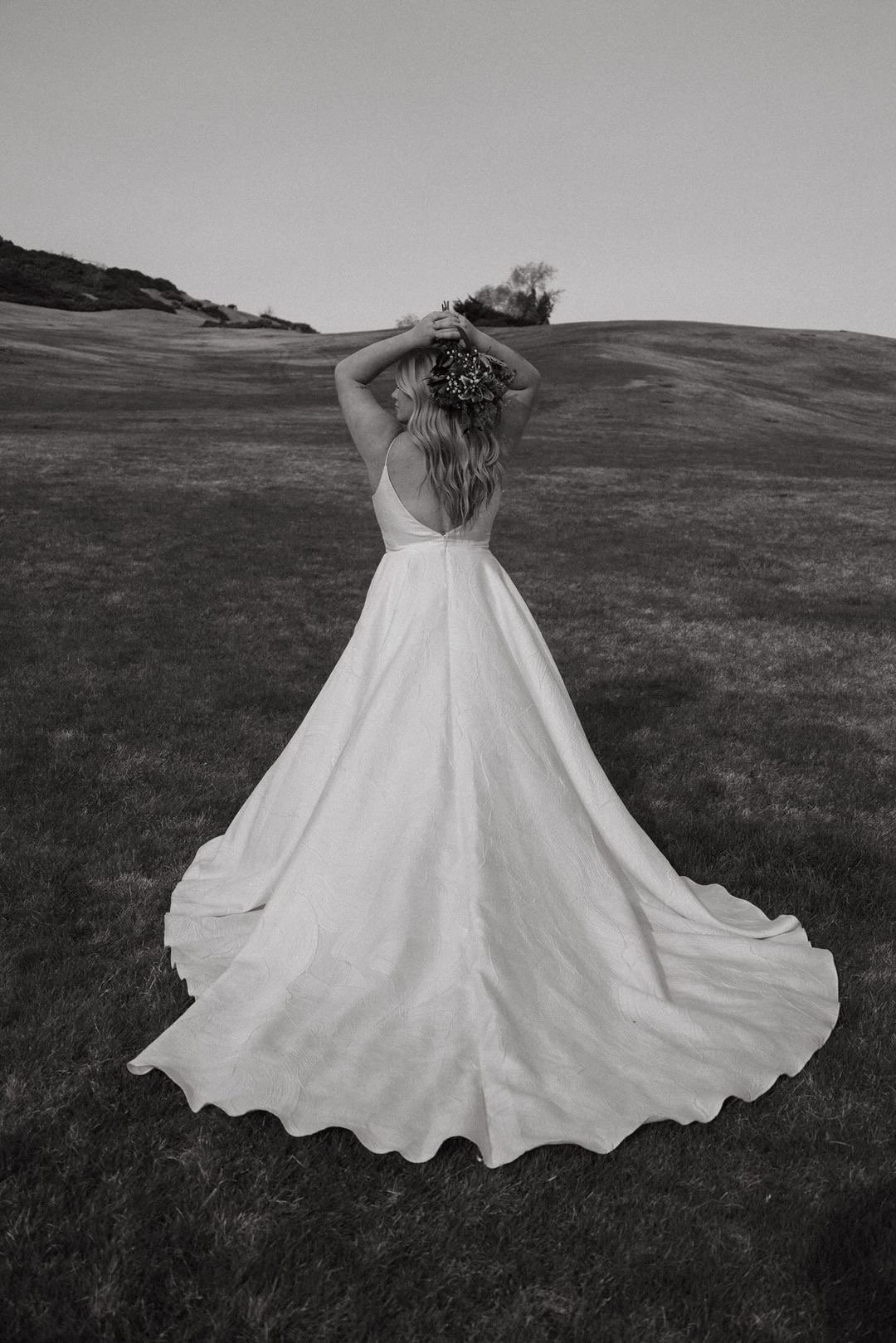 lucinda-v2-wedding-dress-by-truvelle-LIMITLYS-PHOTOGRAPHY-4.jpg