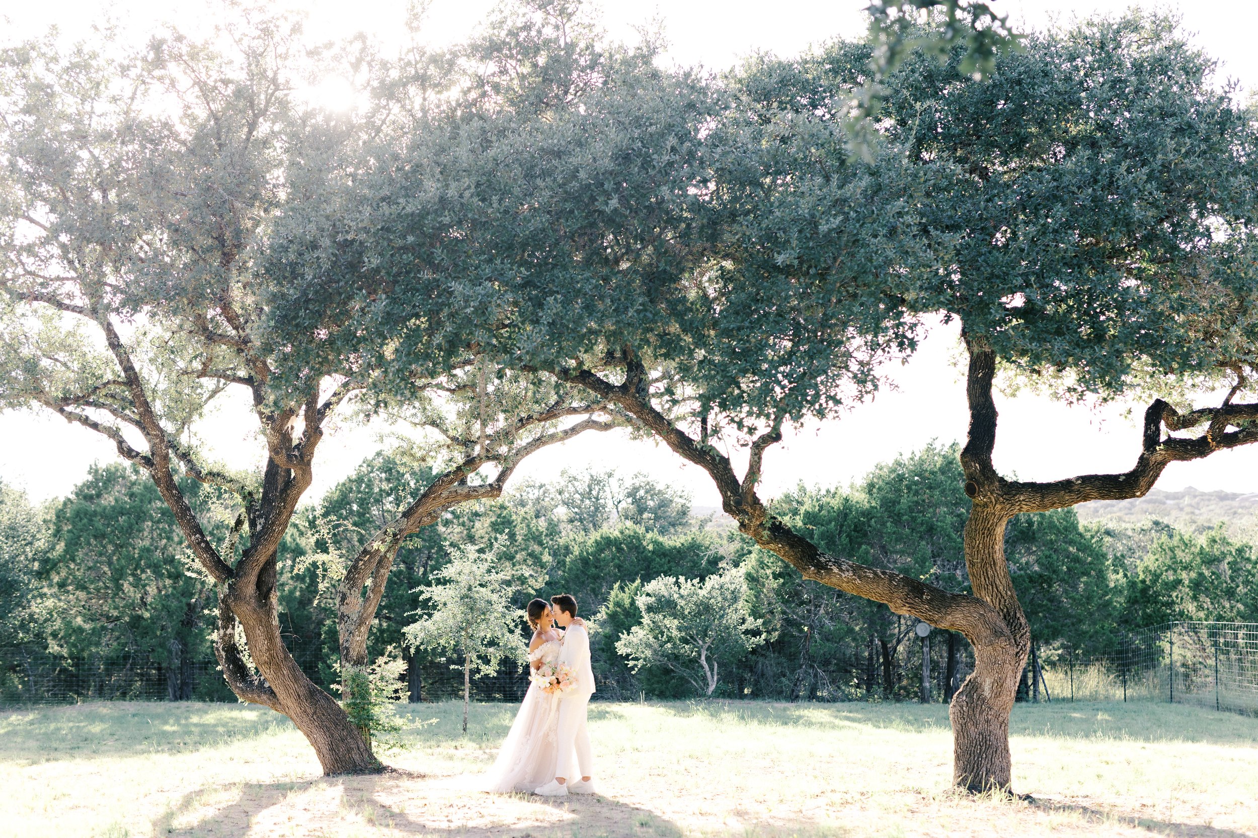 elora-by-madi-lane-wedding-dress-julie-wilhite-photography-11.jpg