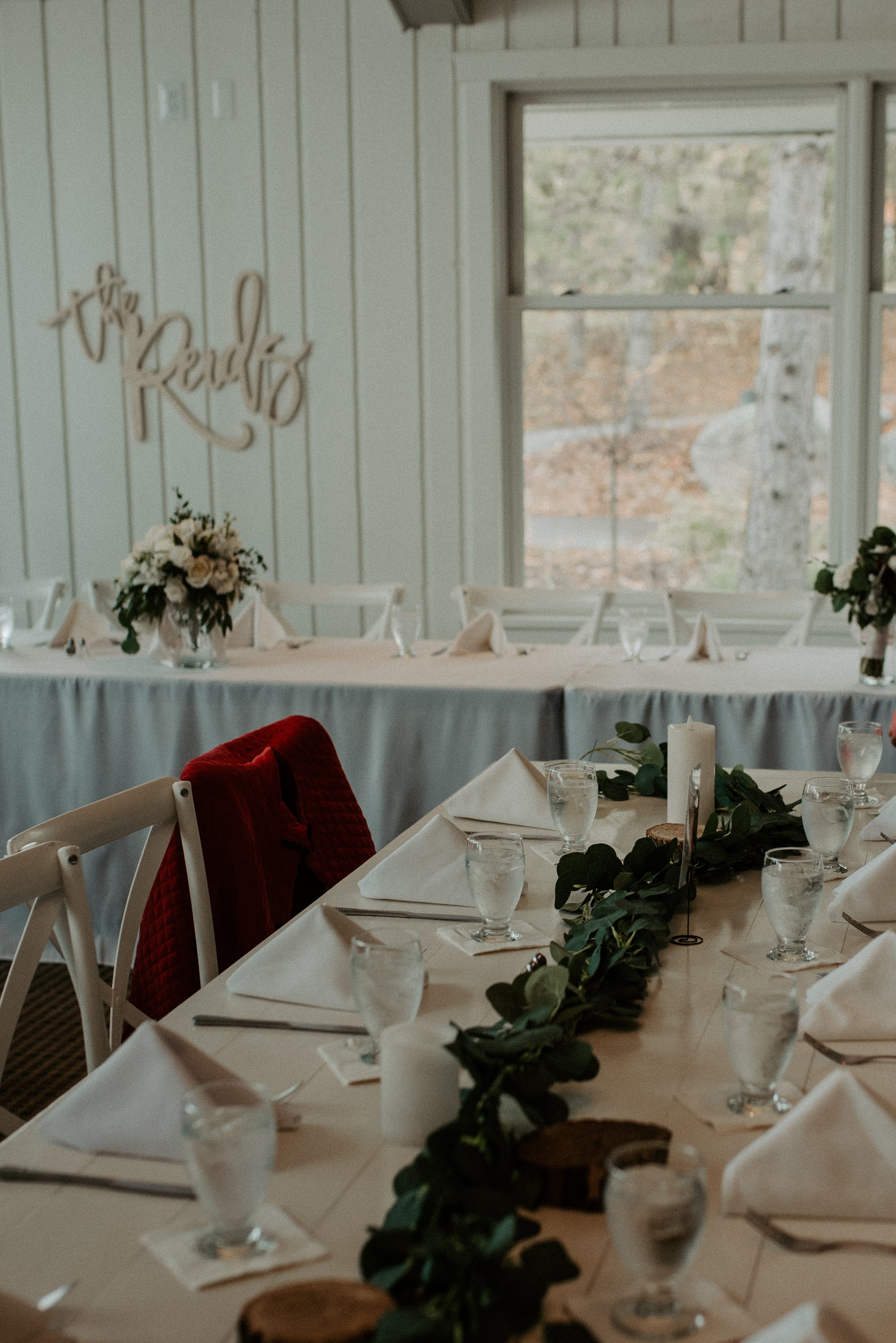 a shabby chic reception for this fall wedding